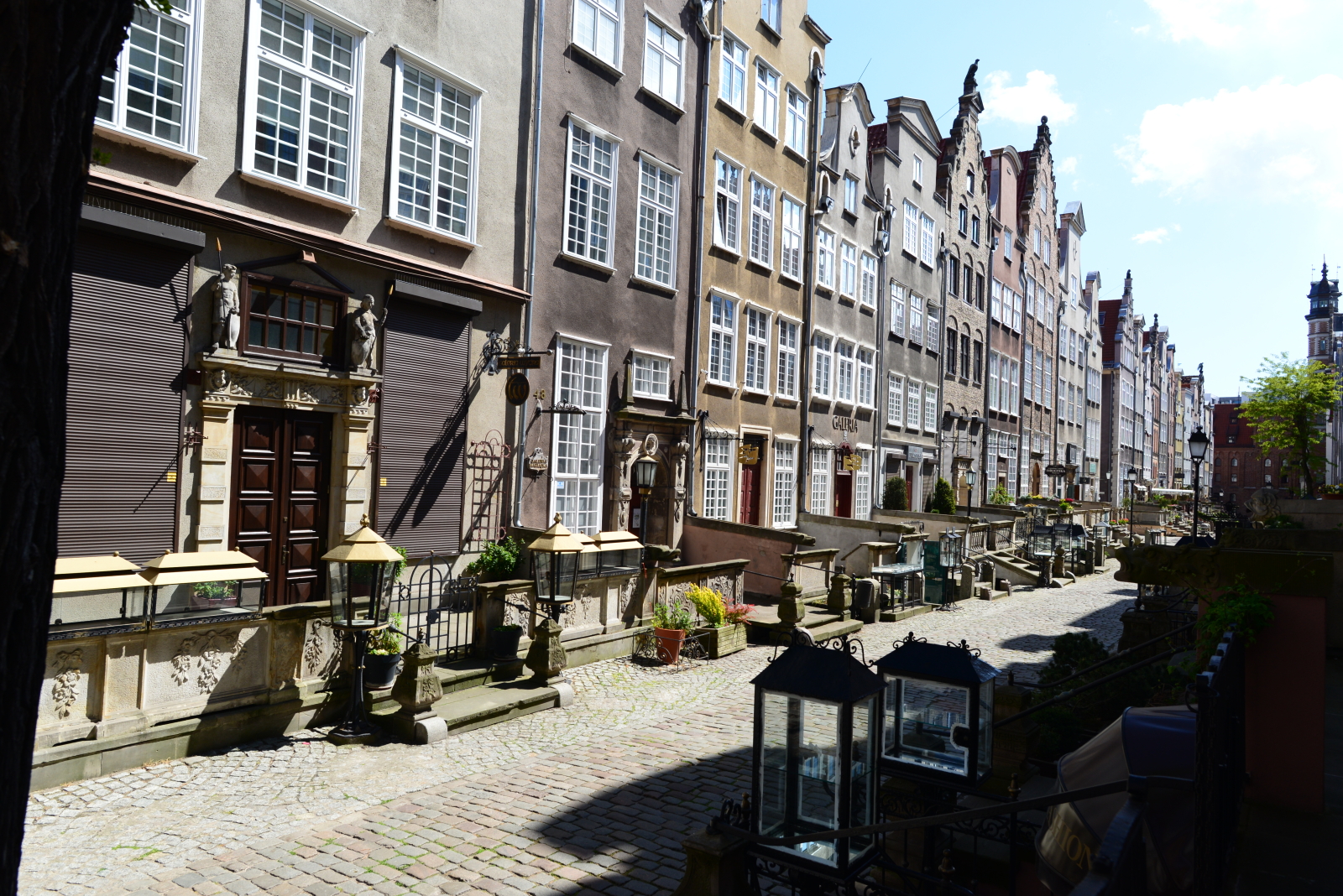 Eine gemütliche 3-Zimmer-Wohnung mit kleinem Garten, gelegen in einem charmanten Gebäude aus dem 19. Jahrhundert im Herzen des schönen Oliwa-Viertels