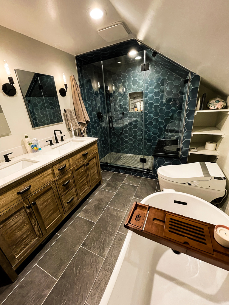 3rd floor primary bath