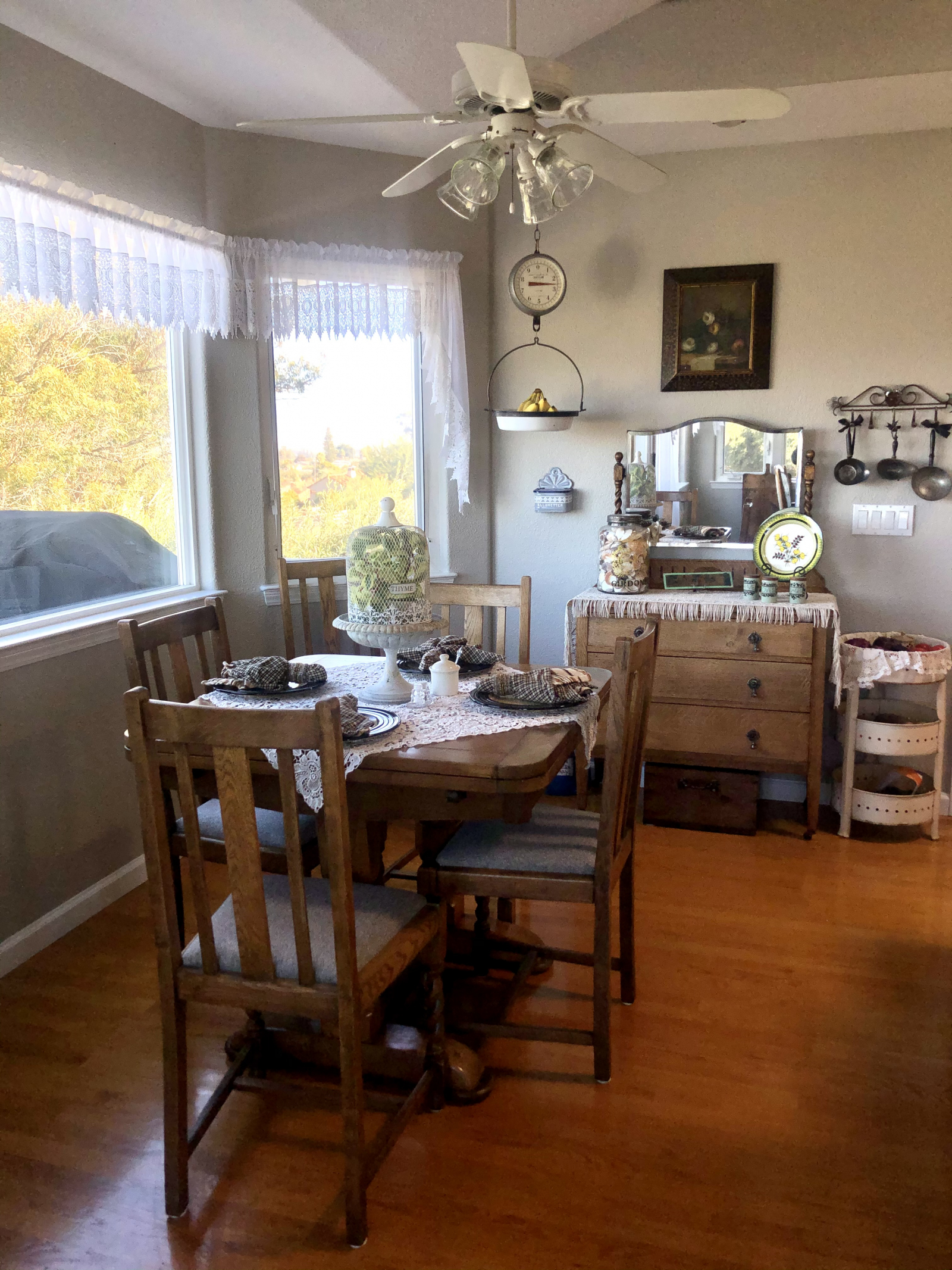 The breakfast nook, with views...