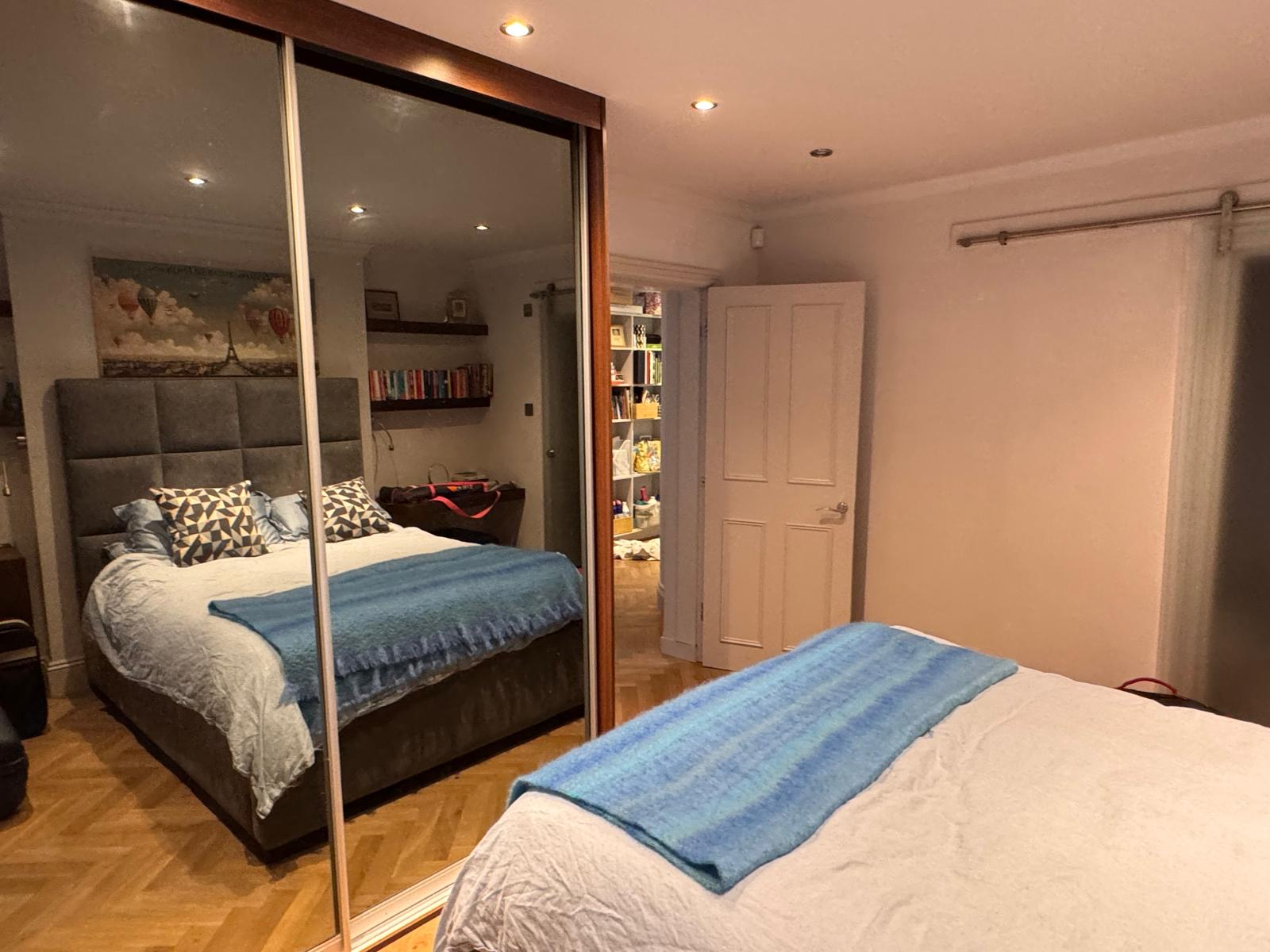Large 2 bedroom flat in the heart of West London