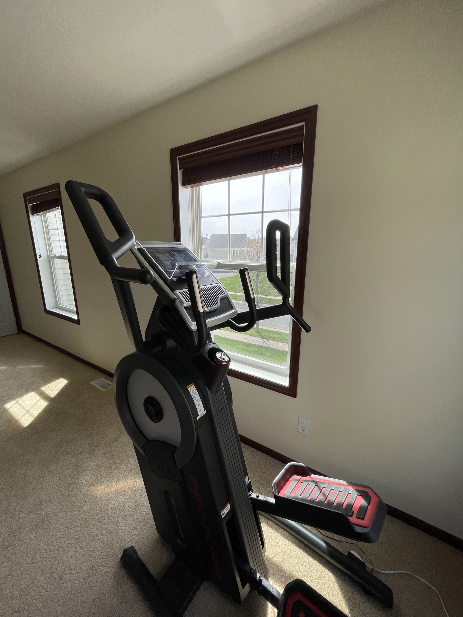 Doe een geweldige training terwijl je tv kijkt, een boek leest, naar de kinderen kijkt of uit het ra ...