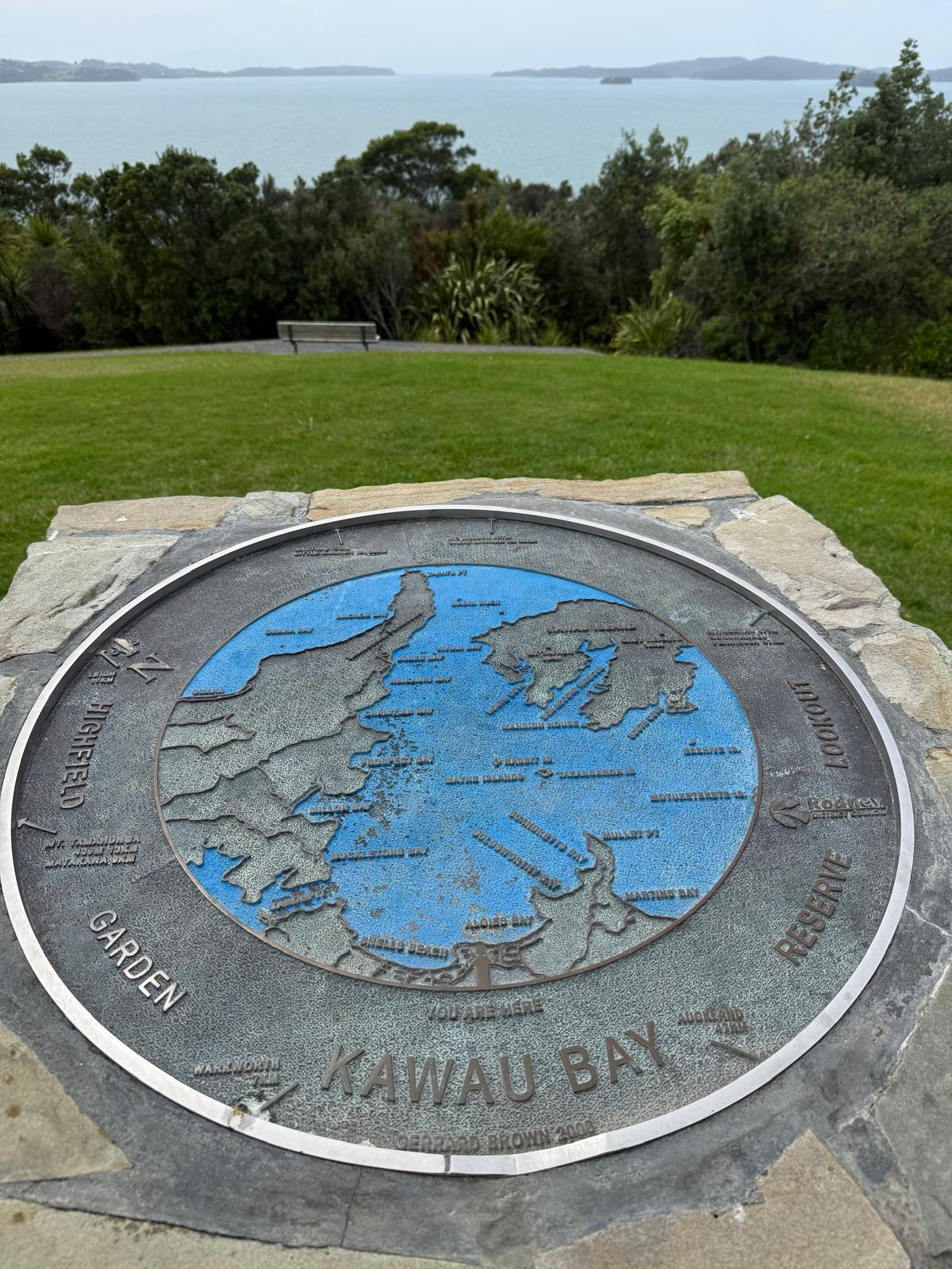 Suba cerca de 300 degraus até o Santuário de Burros de Highfield e este mirante incrível. Veja Great e Little Barrier Island & o fim do Coromandel, entre outros.