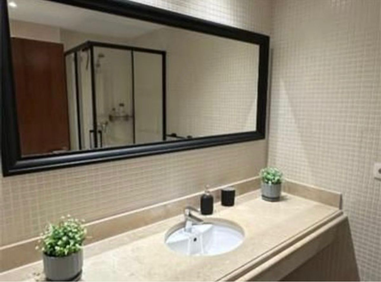 Gastenbadkamer met douche
