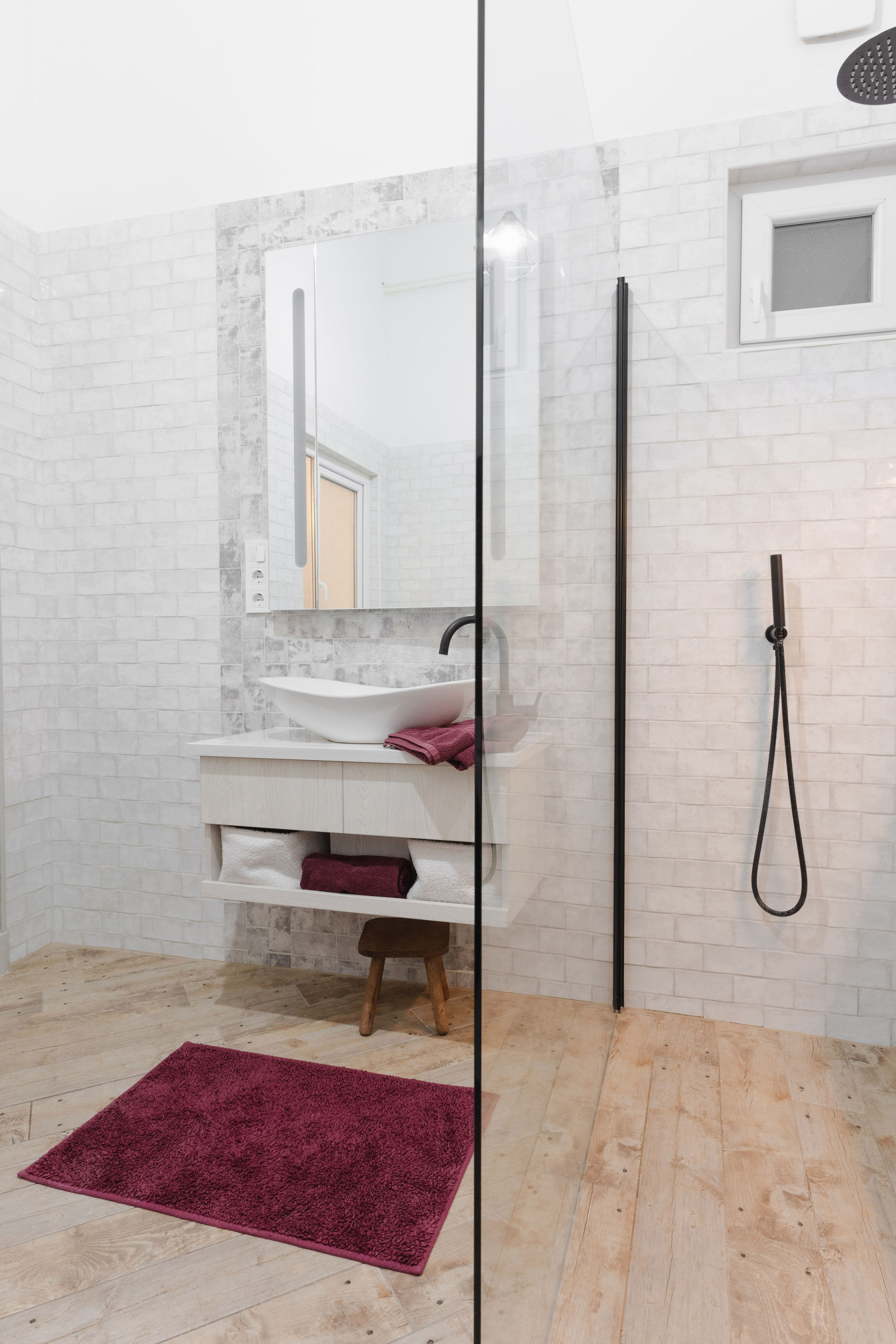Downtown, Budapest - Centrally located with everything you want in Walking Distance!