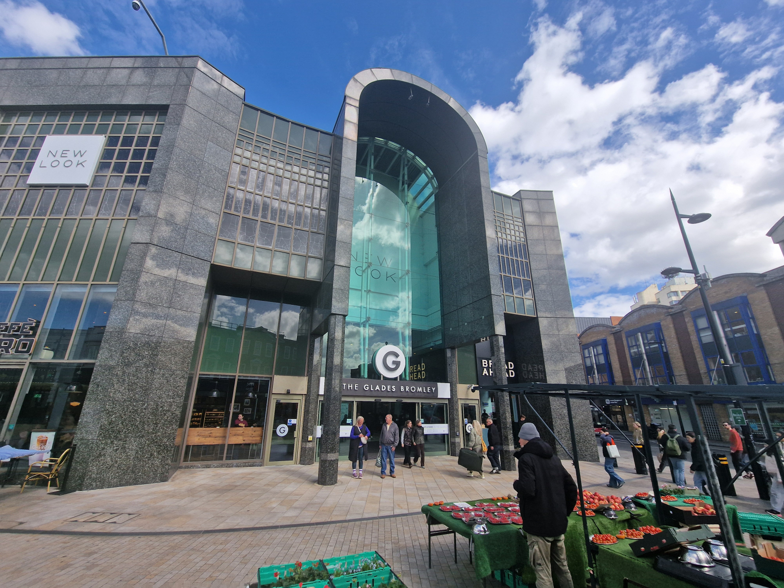 Bromley shopping centre with all the major Highstreet brands and lots of places to eat