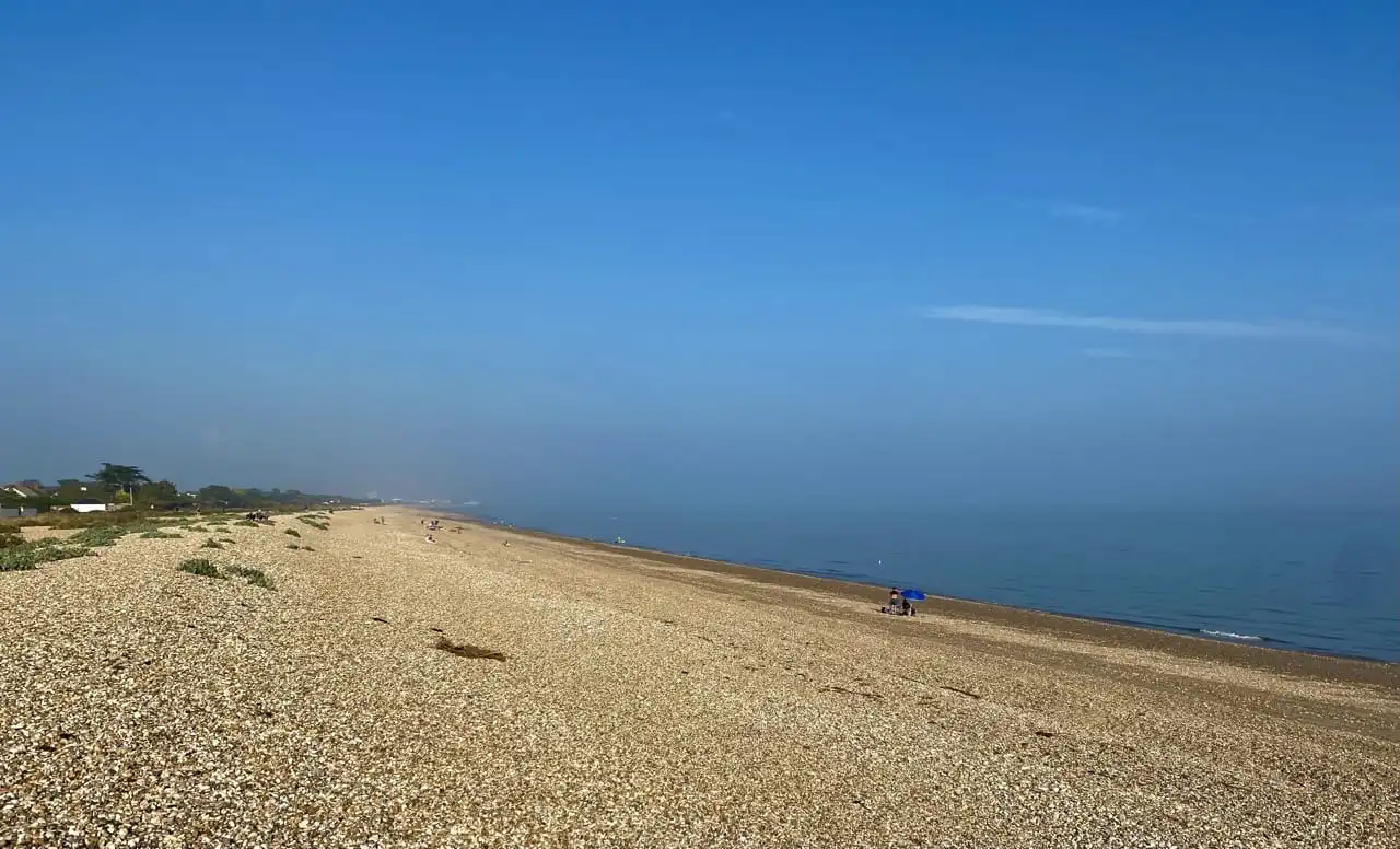 Prachtig karaktervol huis met 4/5 slaapkamers op een privéstrandlandgoed, West Sussex, handig voor Goodwood.