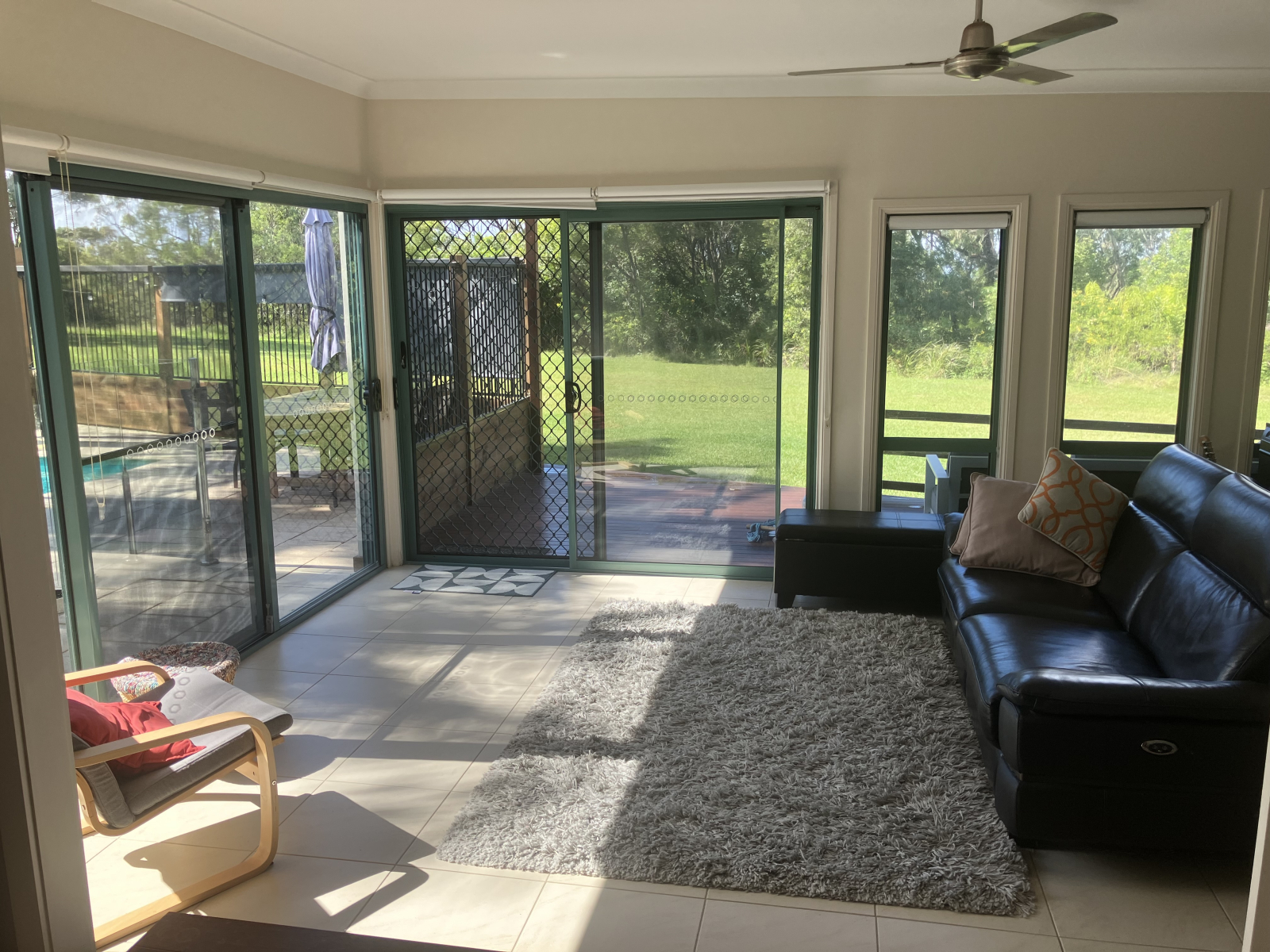 2. Wohnbereich - aufgeteilt in Sitzecke und....