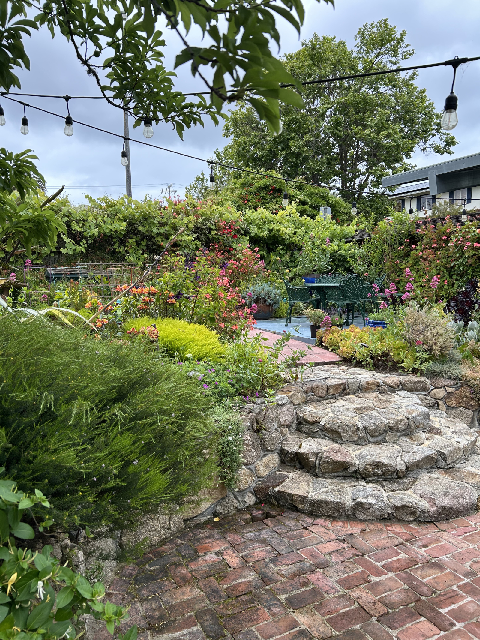 Adobe de jardim no coração de Monterey