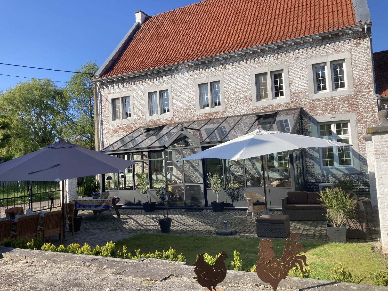 Vicaria histórica em ambiente rural próximo a Sint Truiden, Bélgica