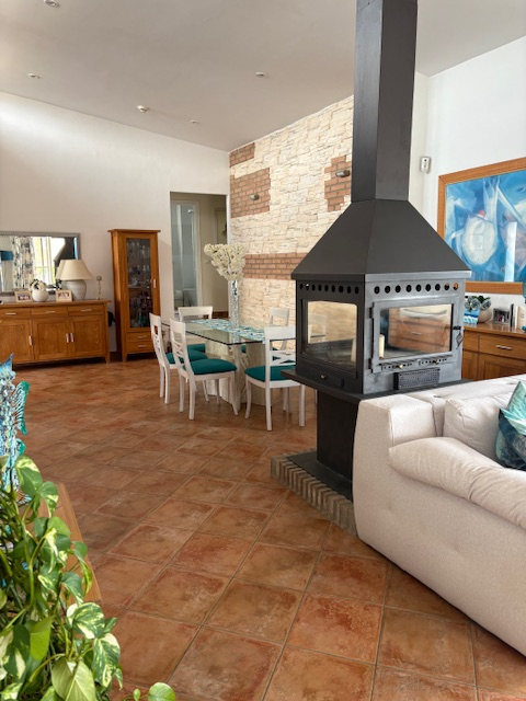 Lounge/Diner with logburner for winter.