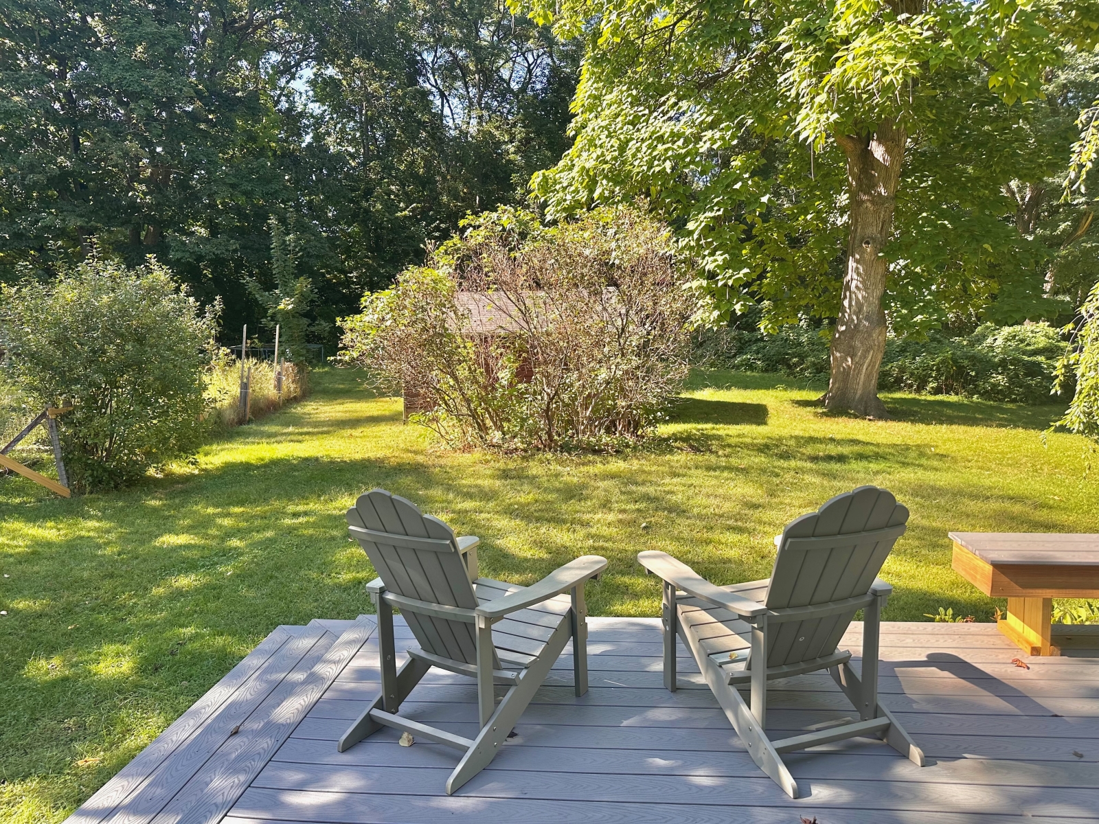Charming bungalow walking distance to downtown and river trails