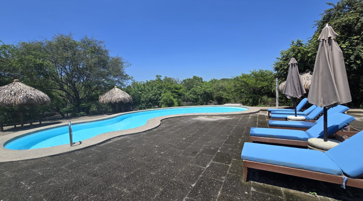 Piscina comunitaria cerca de nuestra casa