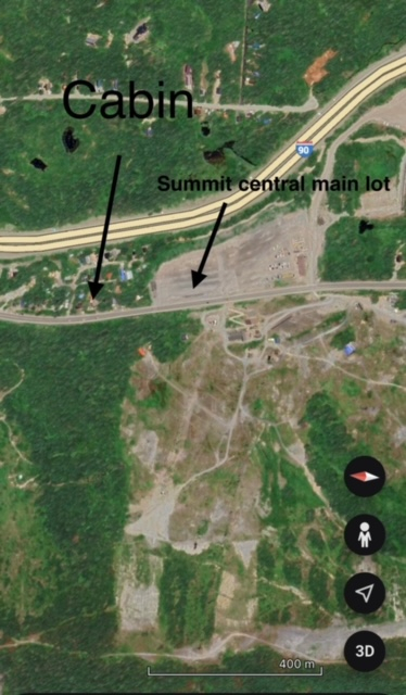 Emplacement de la cabine à deux maisons en bas du parking des ascenseurs centraux