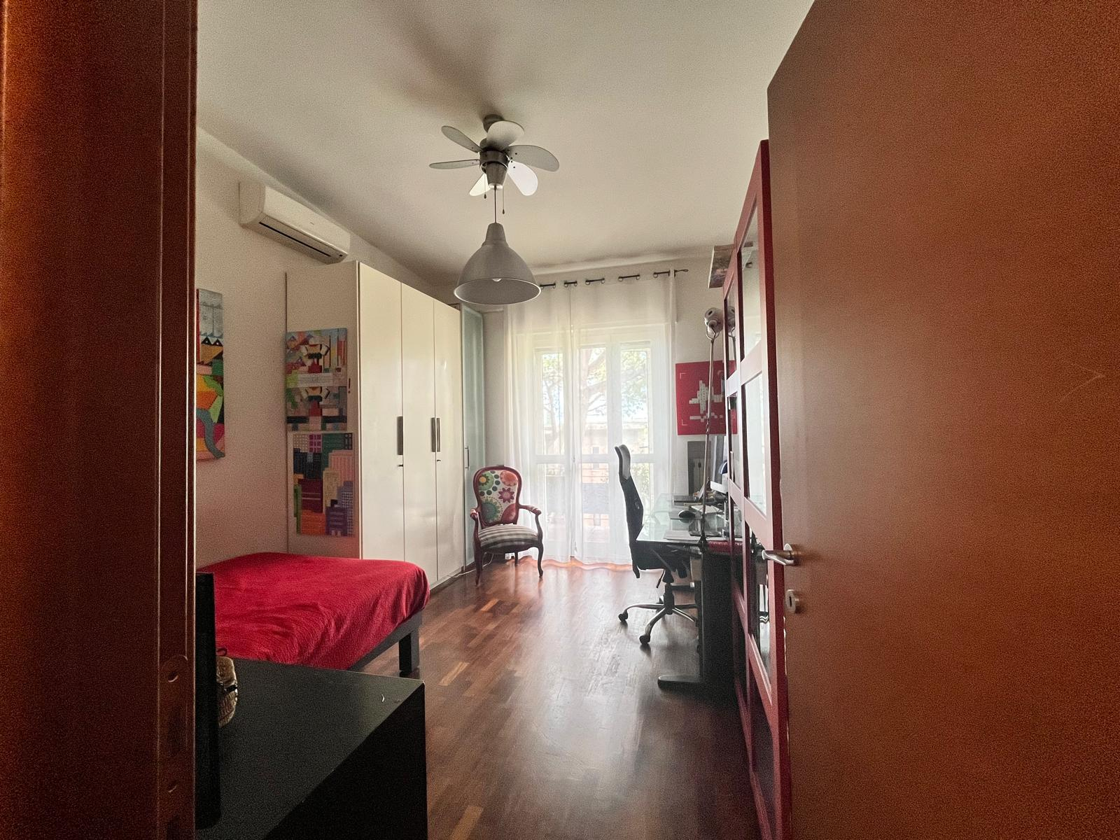 Salle d’étude avec lit 135x200