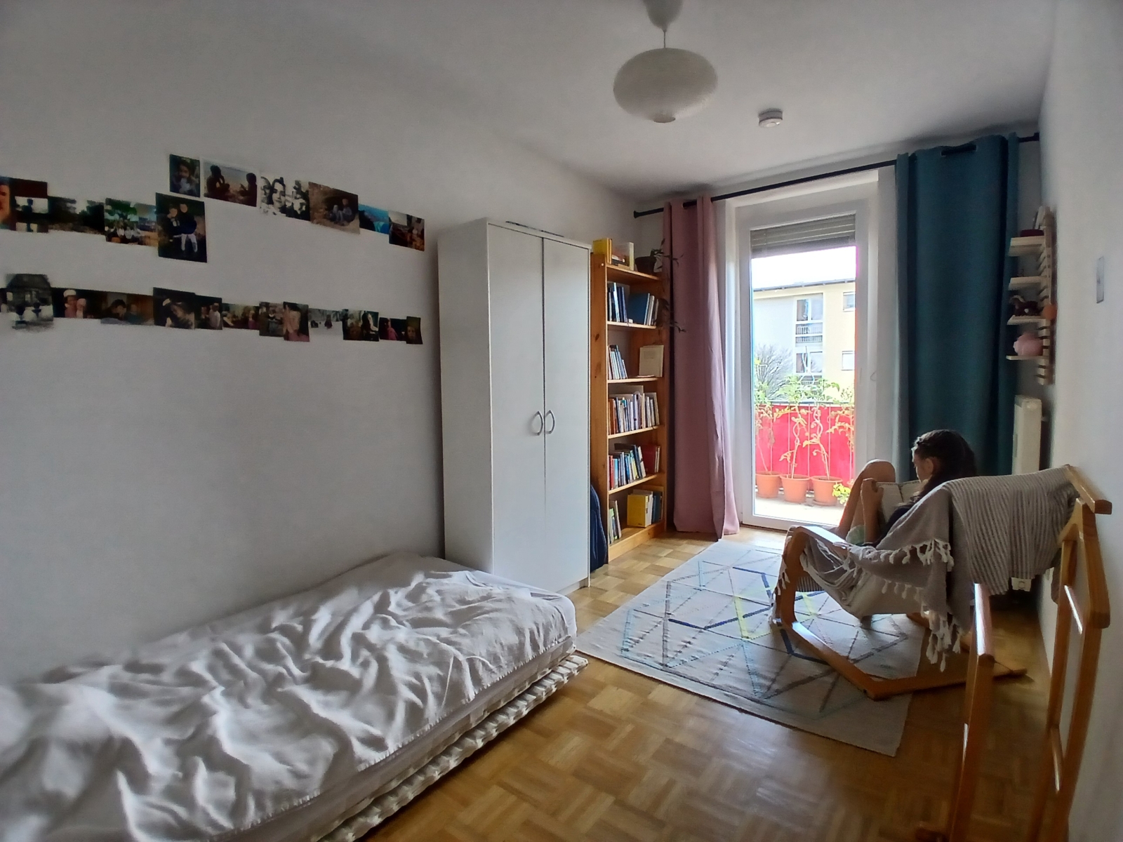 Venez vous reposer avec la possibilité de nombreuses activités à Graz et dans les environs. Appartement calme de 4 pièces avec grand balcon