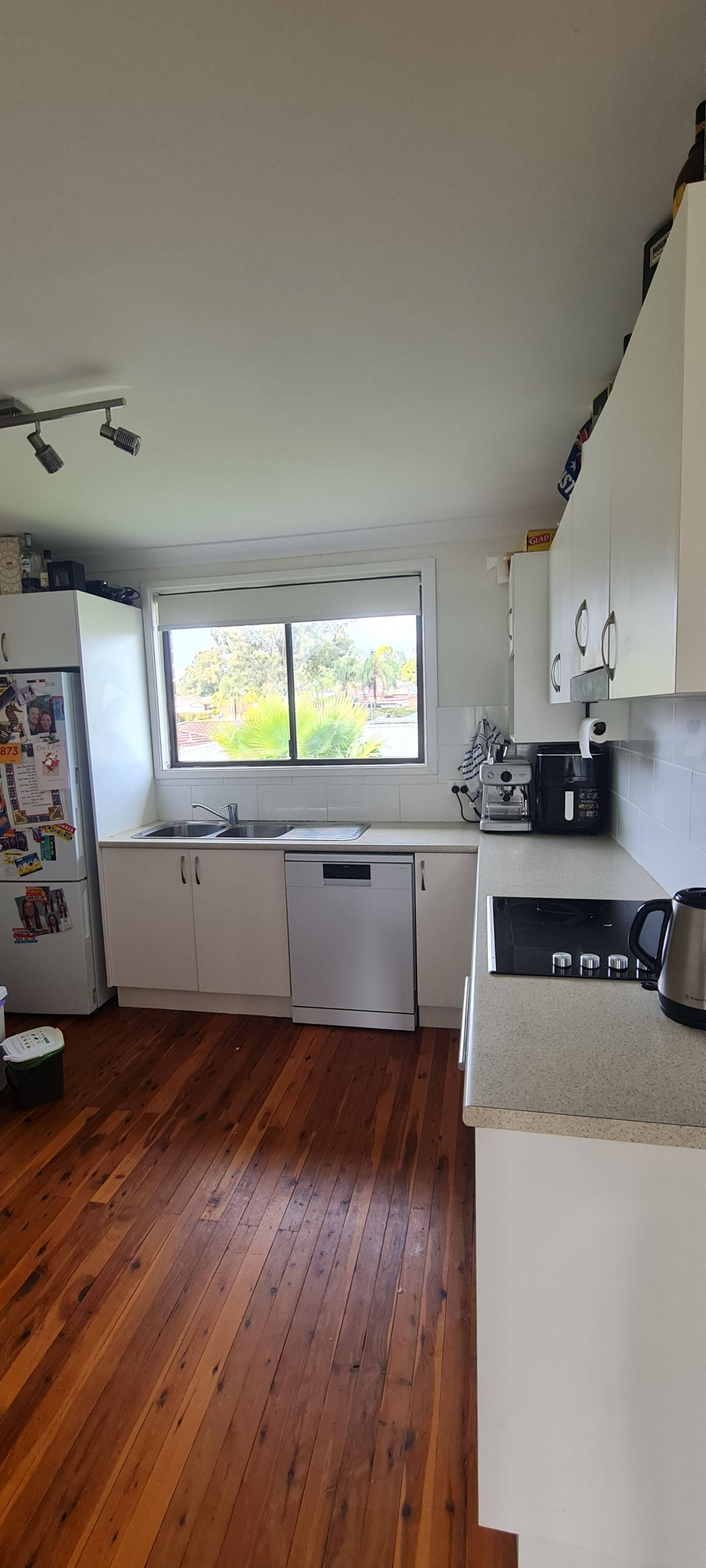 Accès complet à mon garde-manger étendu. J’adore cuisiner diverses cusines, donc beaucoup de sauces, ...