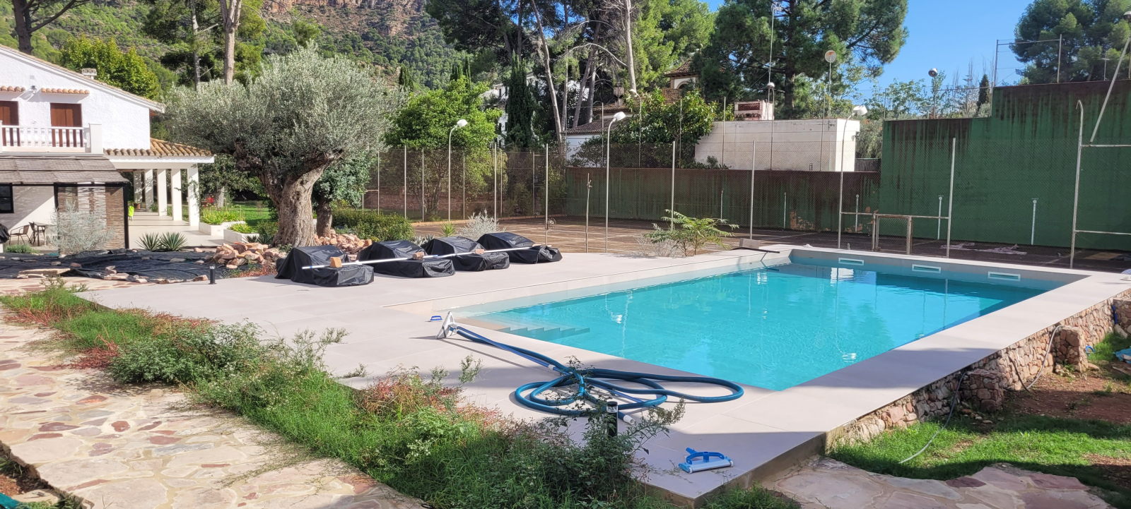 Garden will be completed late autumn 2025.