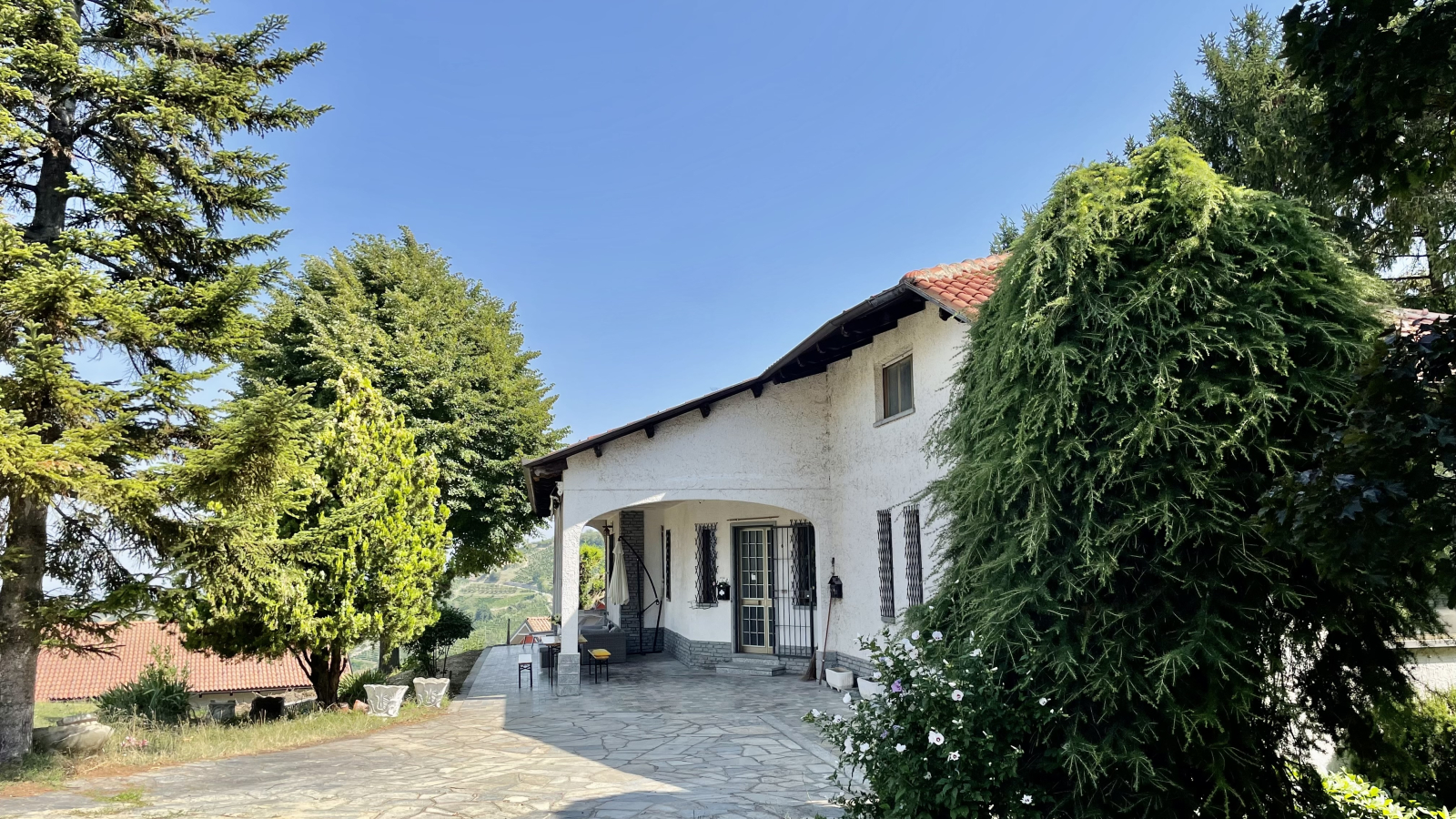 Villa Mirella  Holiday House in Piedmont wine region, Italy