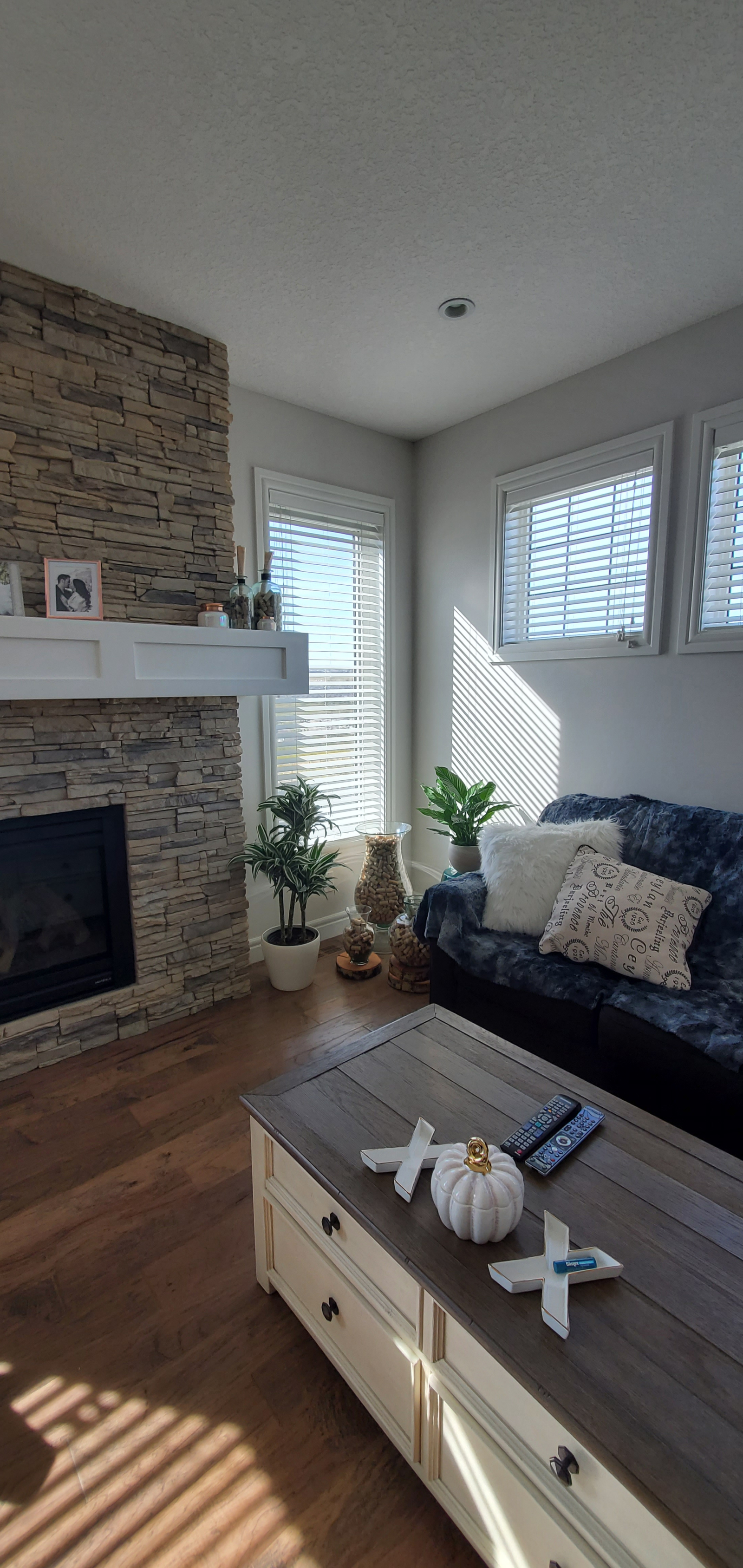 Bright Calgary Family Home Your Winter Base pour Banff et les Rocheuses (Aventure dans les sports d’hiver)