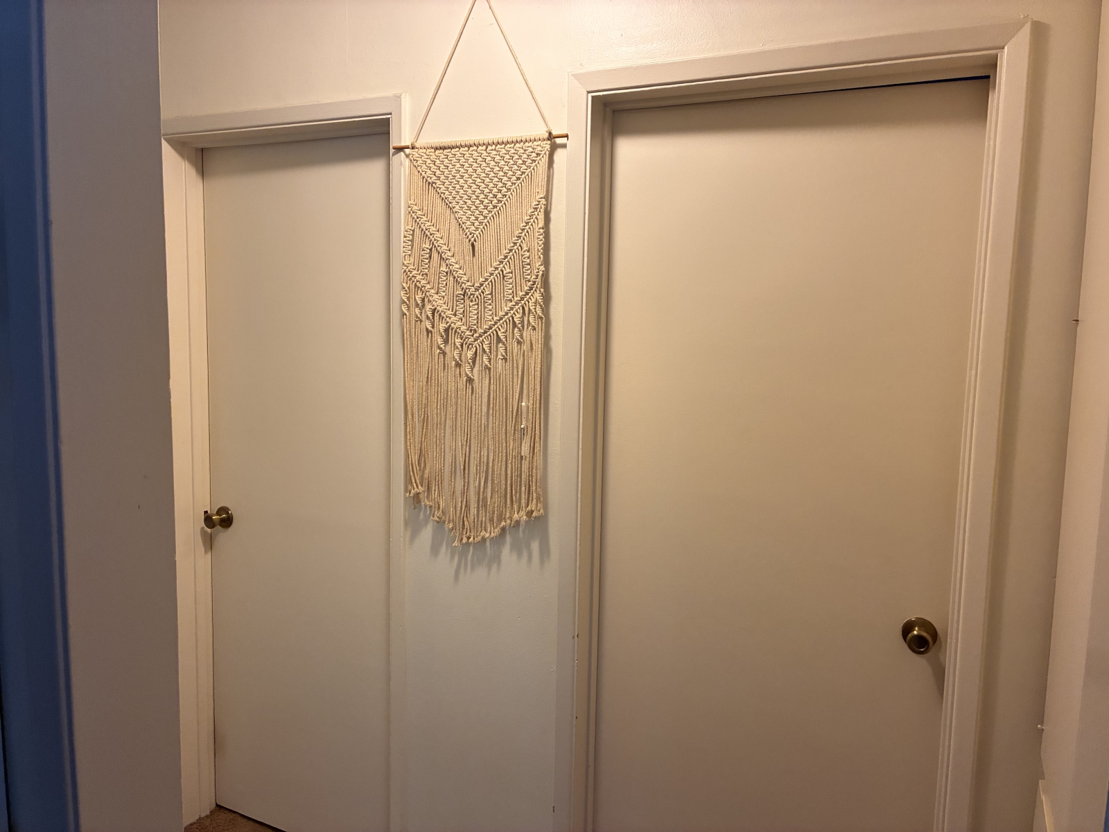 An Apt 10 Minutes from Disneyland and Close to Cute Coffee Shops??