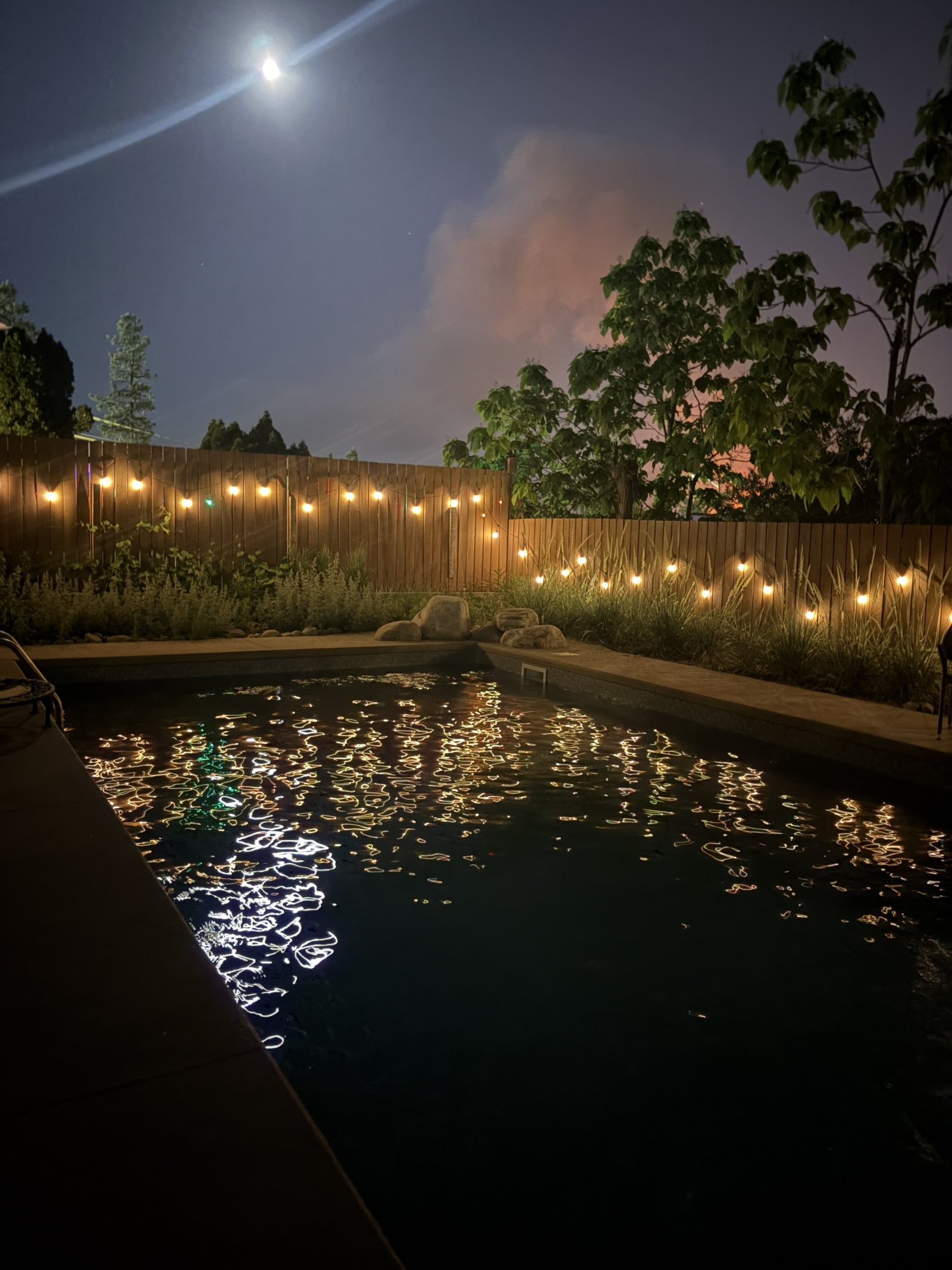 Piscina, cerca de lagos, escalada, senderismo, cerveza y vino