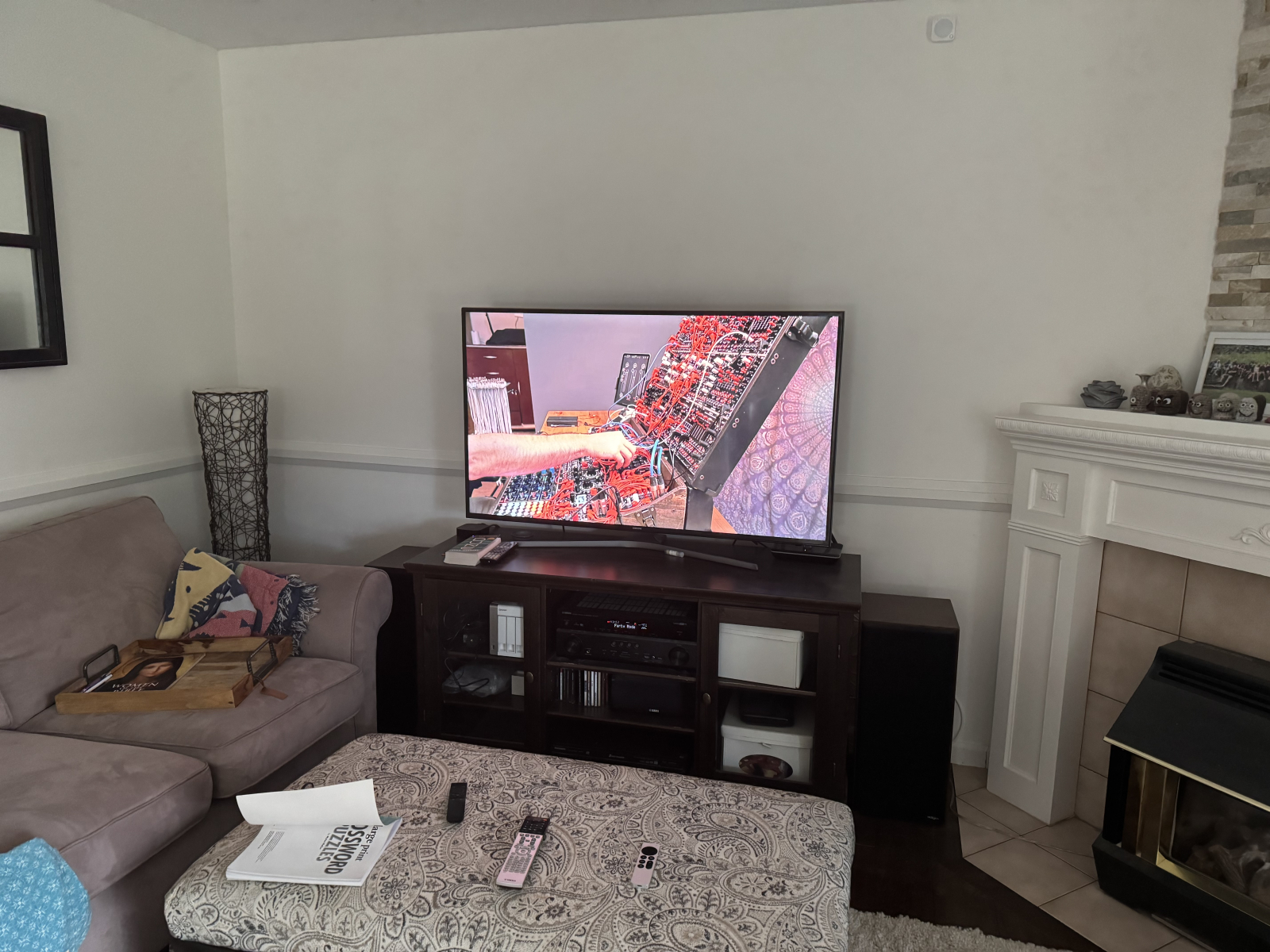 Comfortable family home with access to Vancouver, local mountains, and ocean