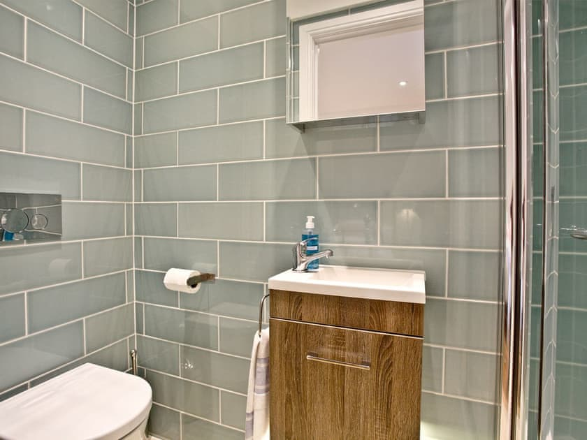 Waterfront Cottage, eingebettet am Meer in South Devon, Großbritannien,