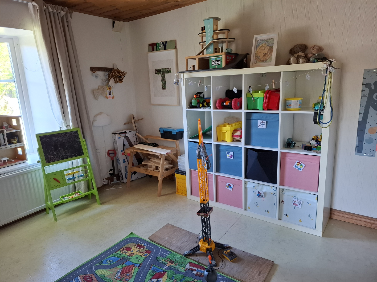 Karakteristiek huis in het Zweedse bos