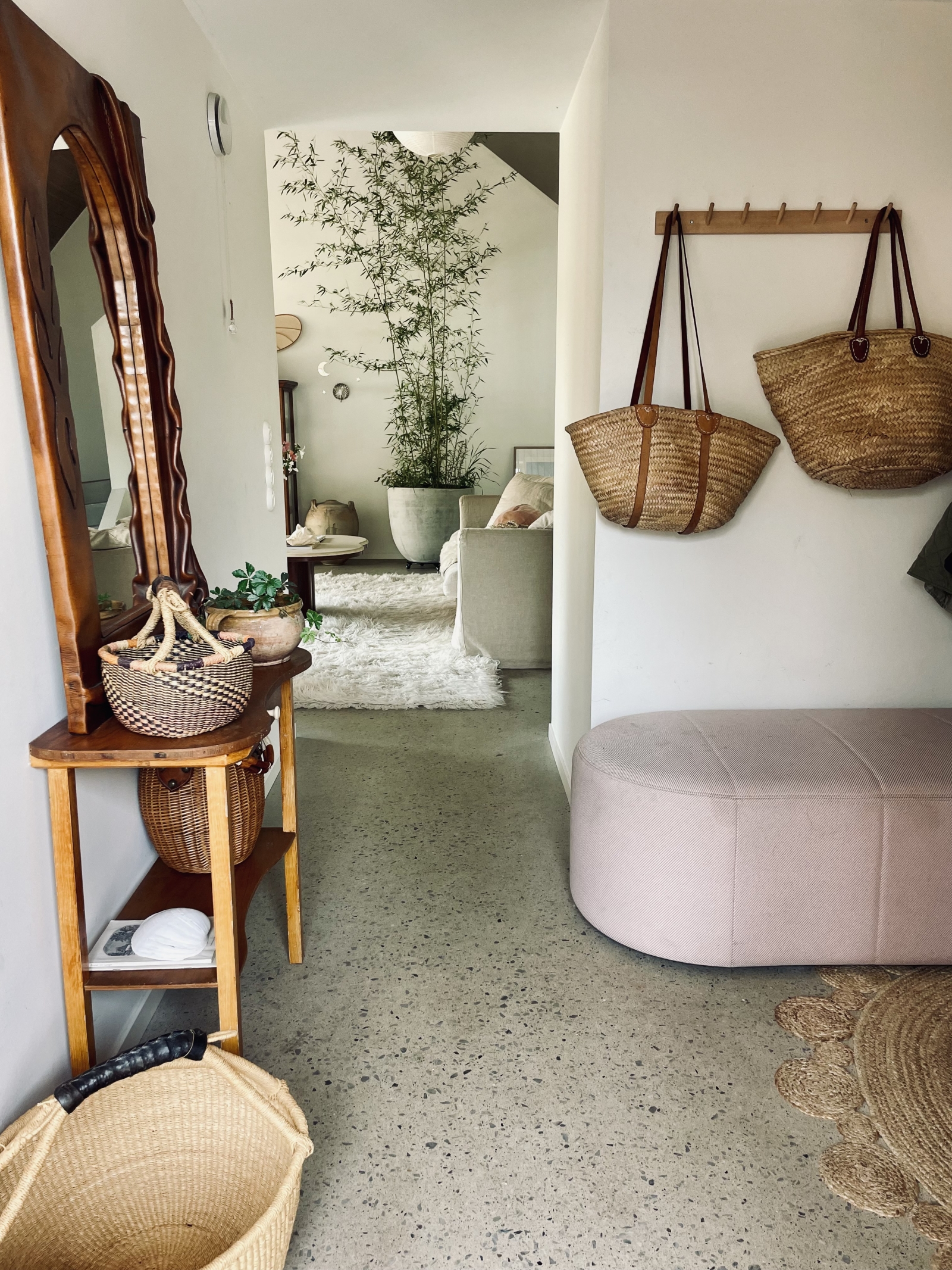 Social beach house by the most beautiful beach in Sweden. Close to nature, several white beaches, tranquility of Österlen and close to buzzing Copenhagen.