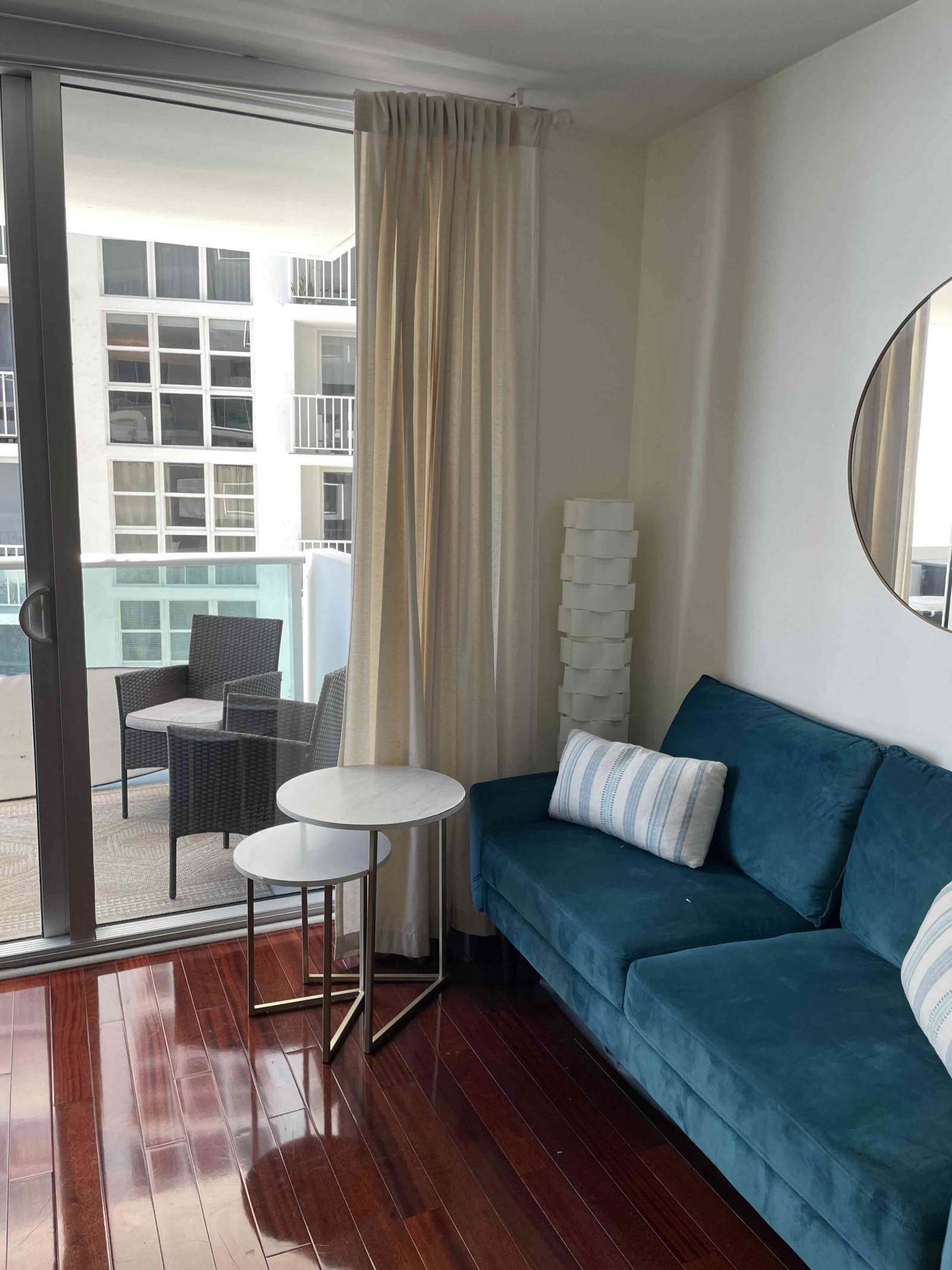 Studio nella zona più tranquilla di South Beach con vista sul tramonto su Miami e una piscina, vasca idromassaggio, palestra, ecc.