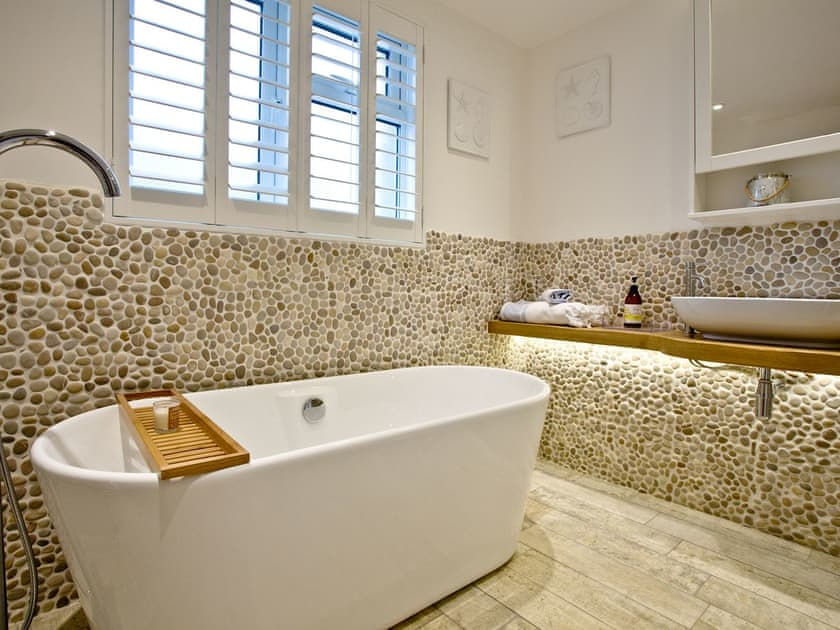 Waterfront Cottage, eingebettet am Meer in South Devon, Großbritannien,