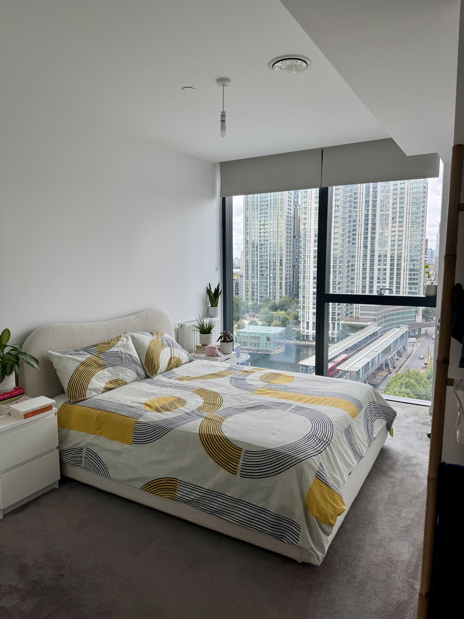 A cool, modern flat with plenty of character - comfortable, welcoming and a great base for exploring.