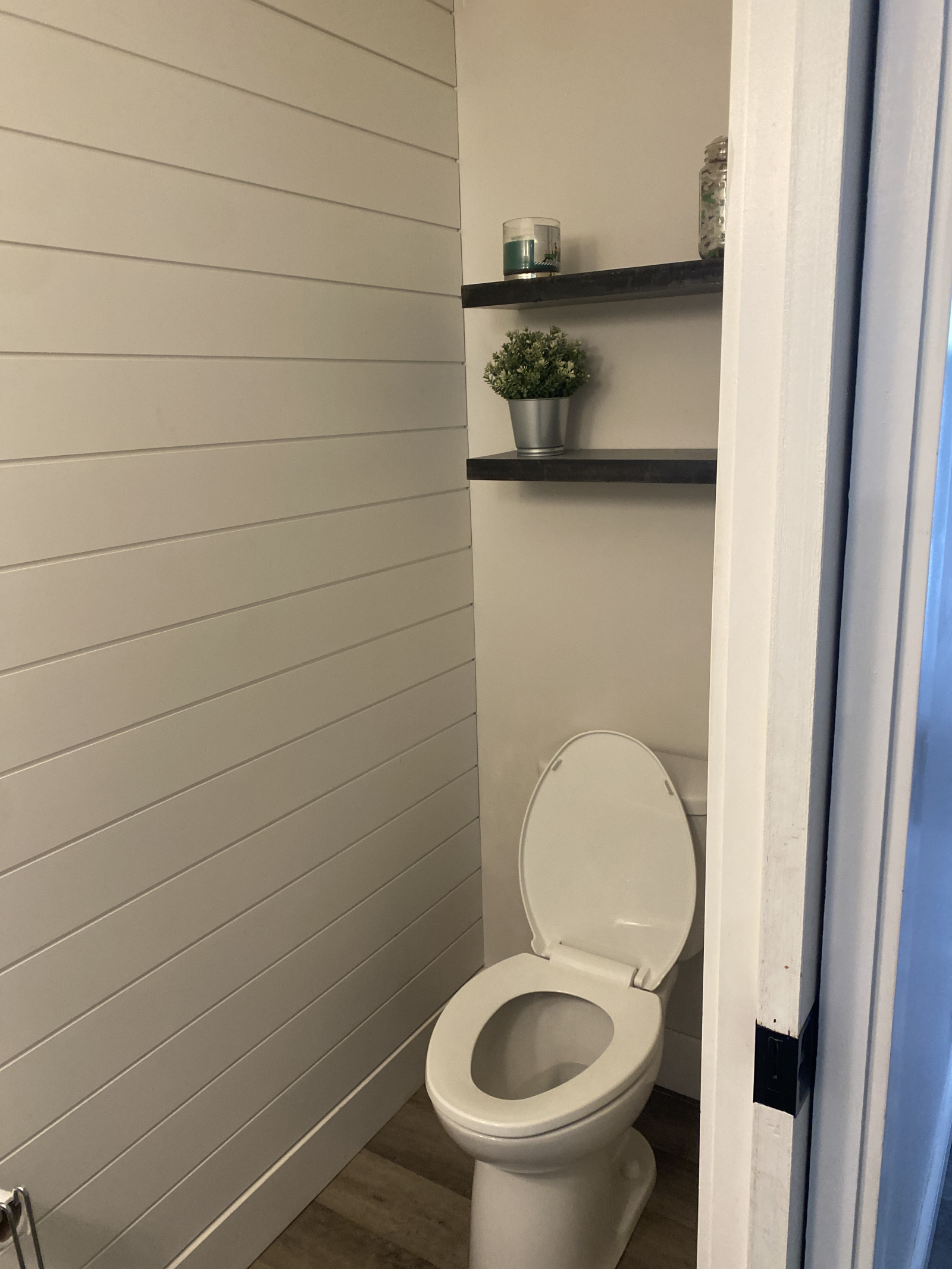 Halbes Bad auf der Hauptebene