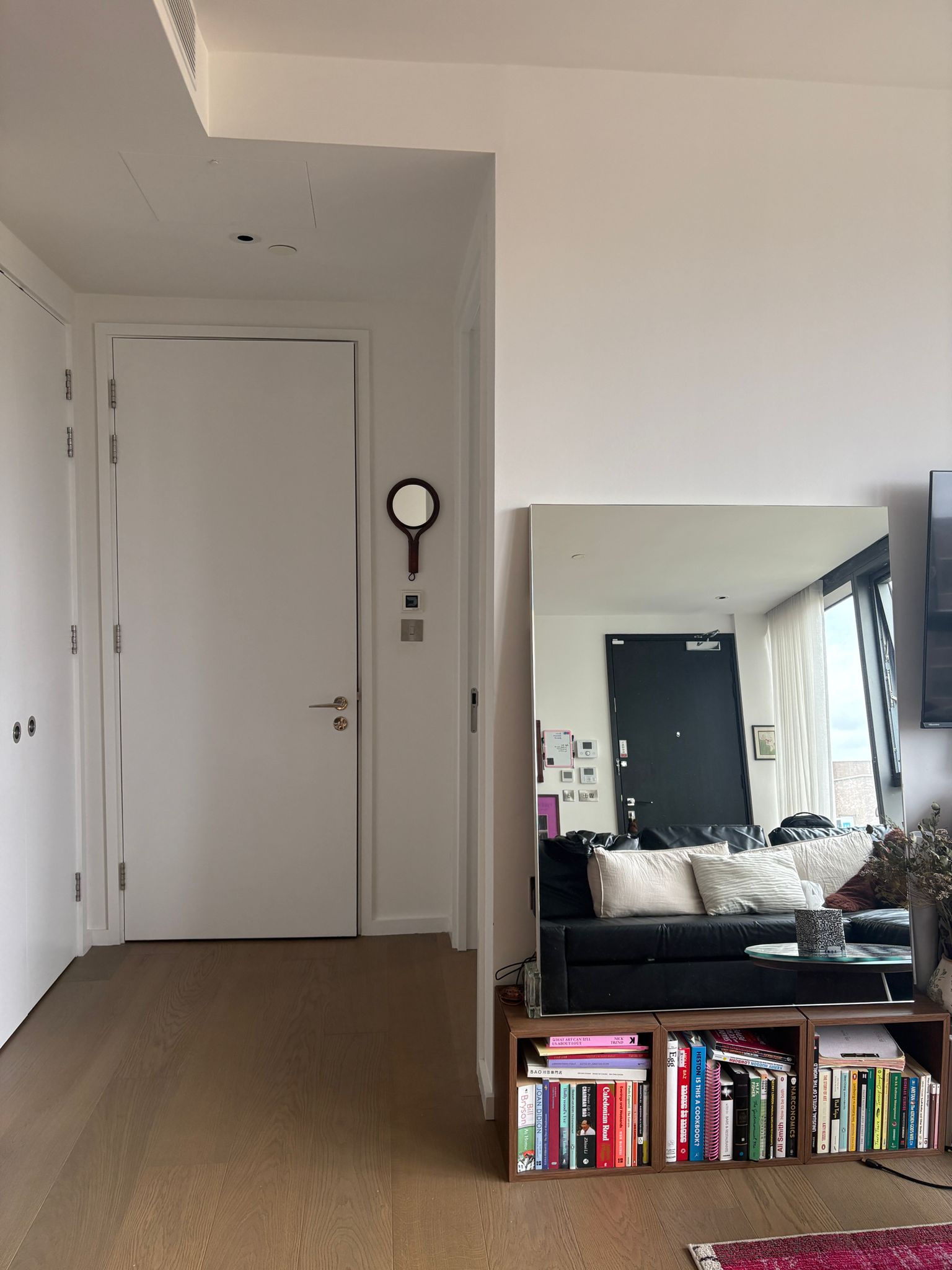 Modern One-Bedroom Flat in Lovely Neighborhood