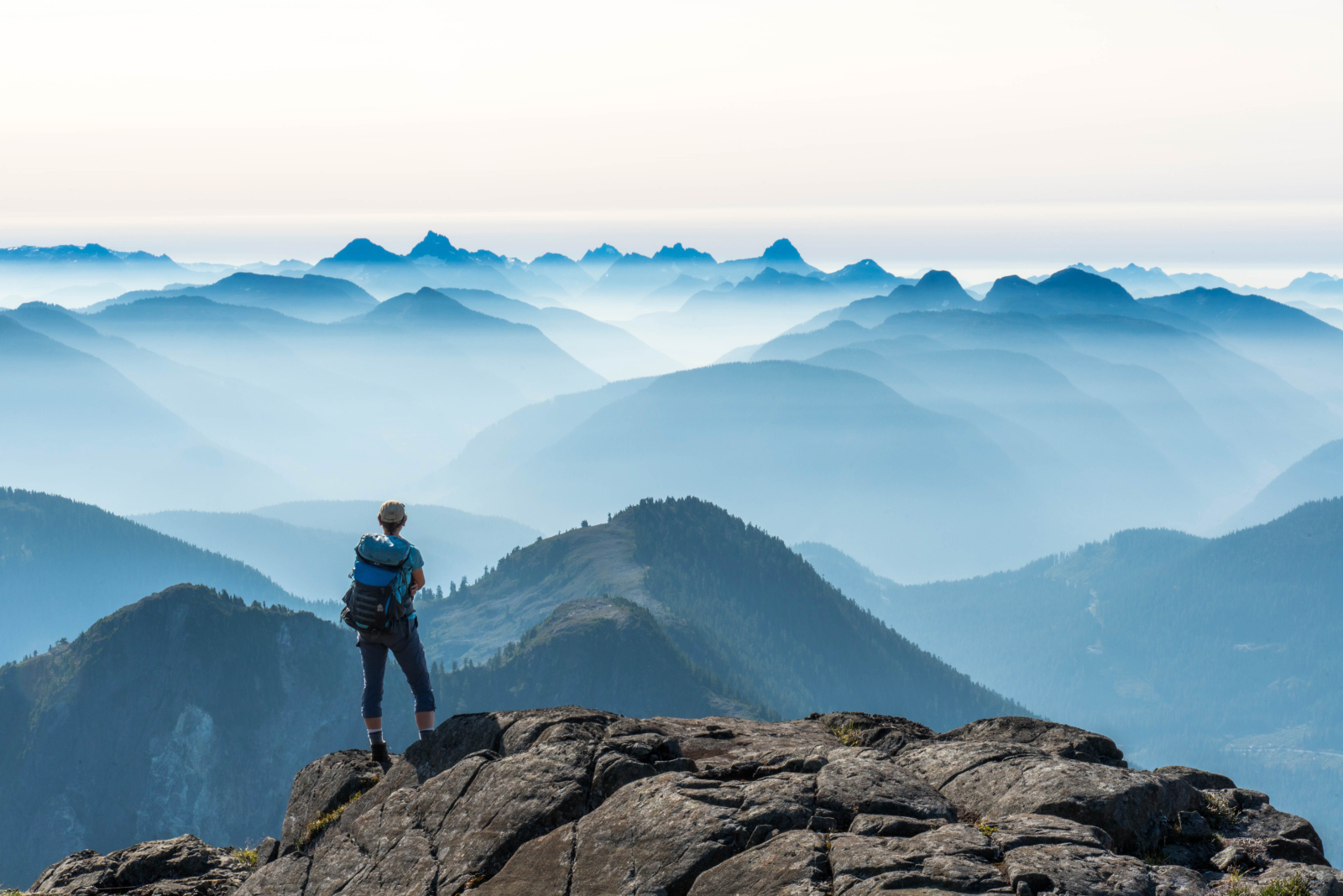 Le maestose montagne del Parco di Strathcona sull'isola di Vancouver.