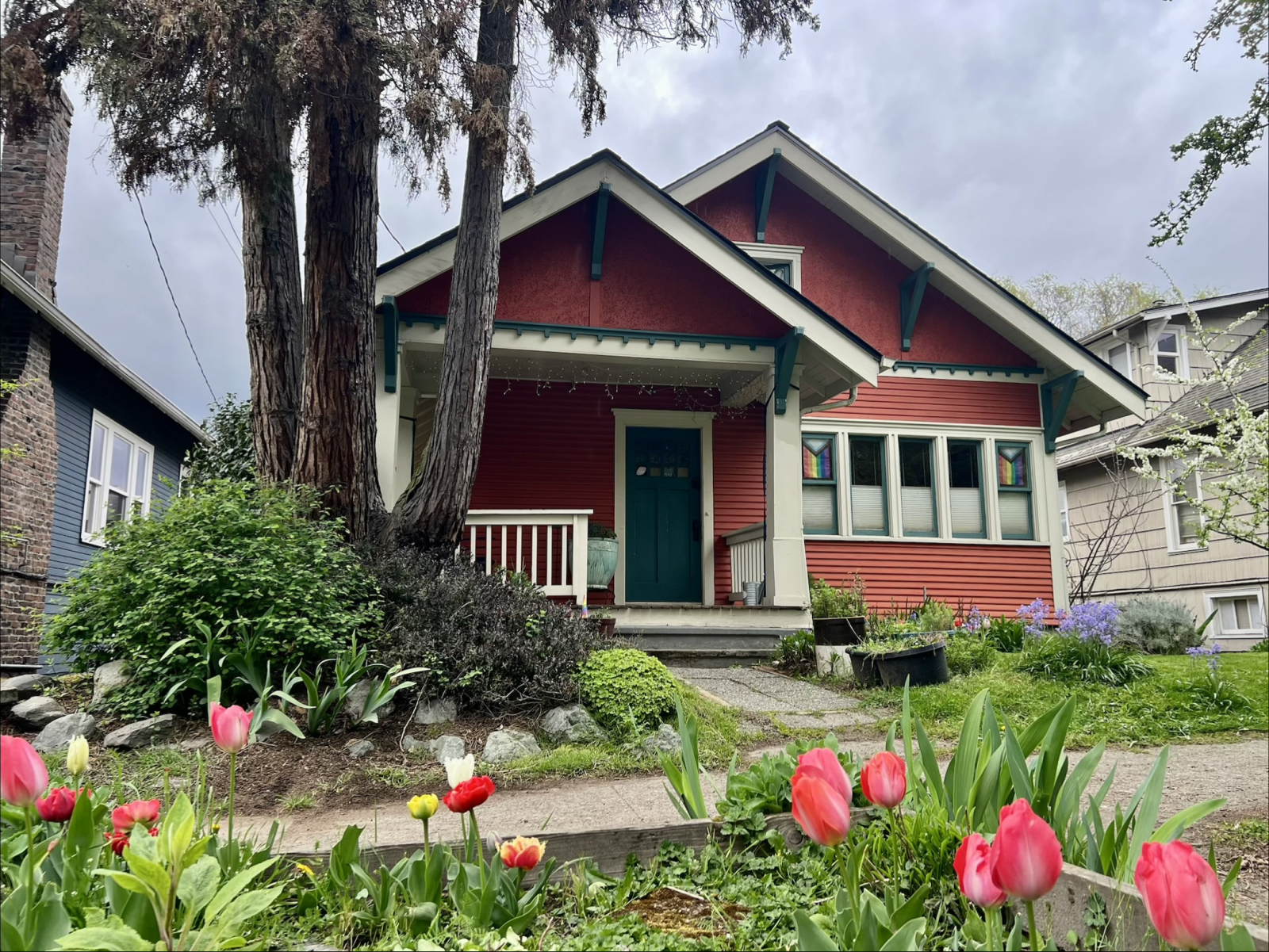 La nostra casa in stile Craftsman del 1909 si trova a soli 5 minuti da Green Lake. È vicino alla fer ...