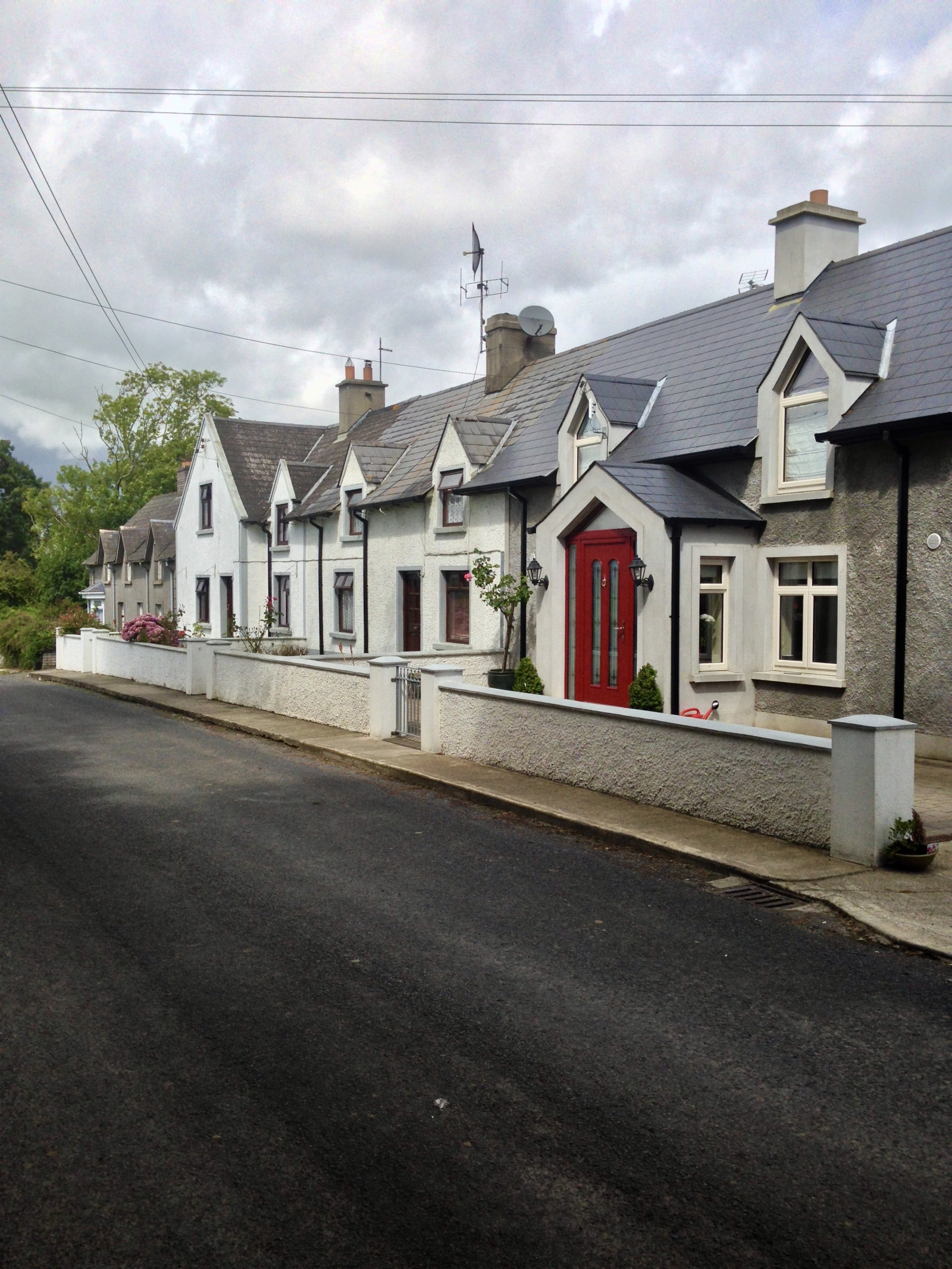La cabaña con la puerta roja es nuestra encantadora casa de 3 dormitorios y 3 baños cerca de New Ros ...