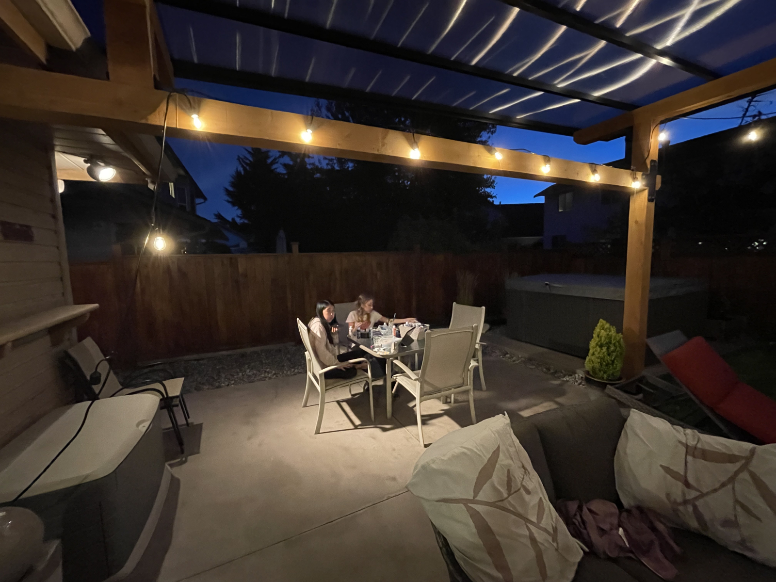 Comfortable family home with access to Vancouver, local mountains, and ocean