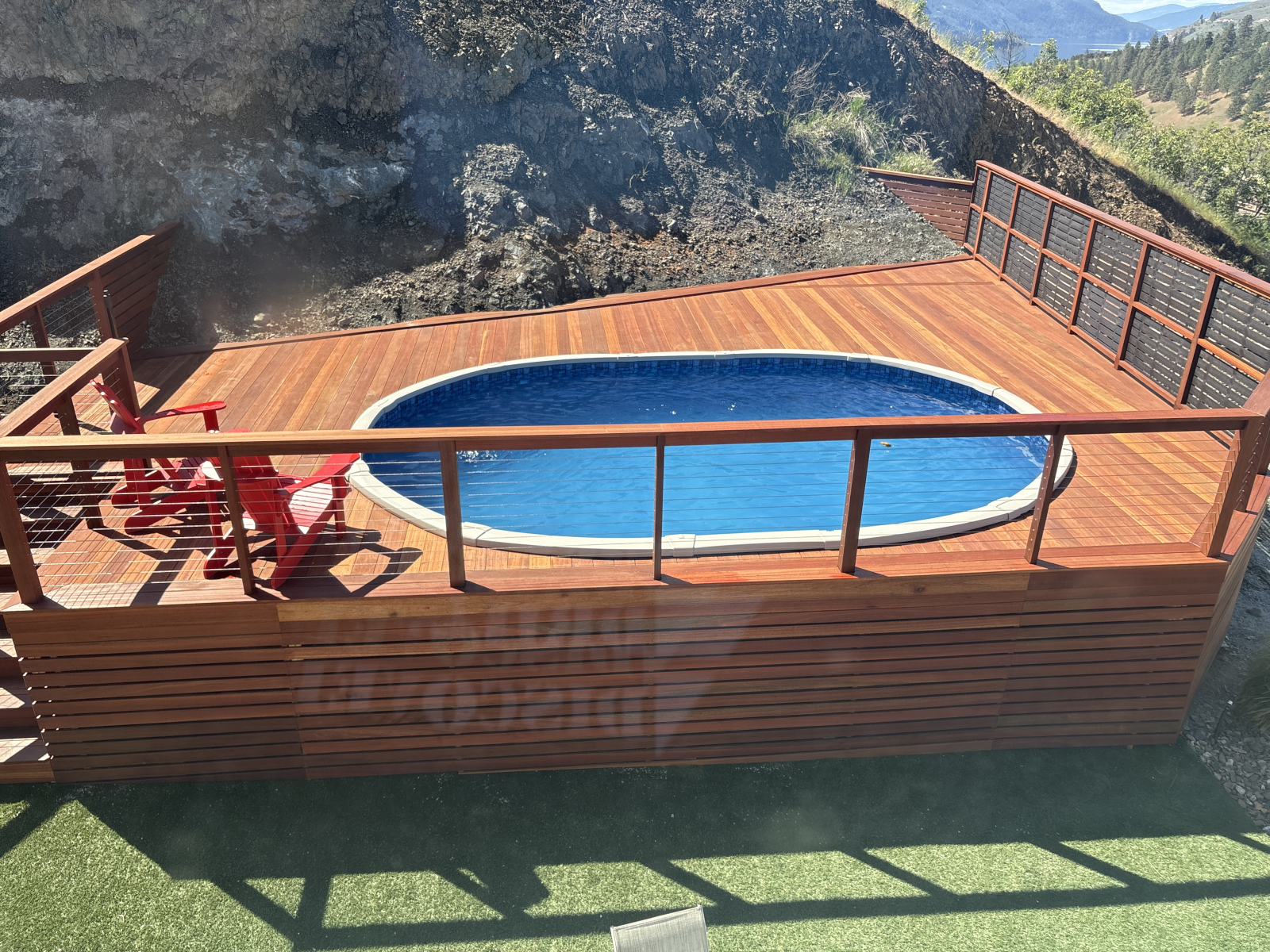 Der Pool und die tolle Terrasse!