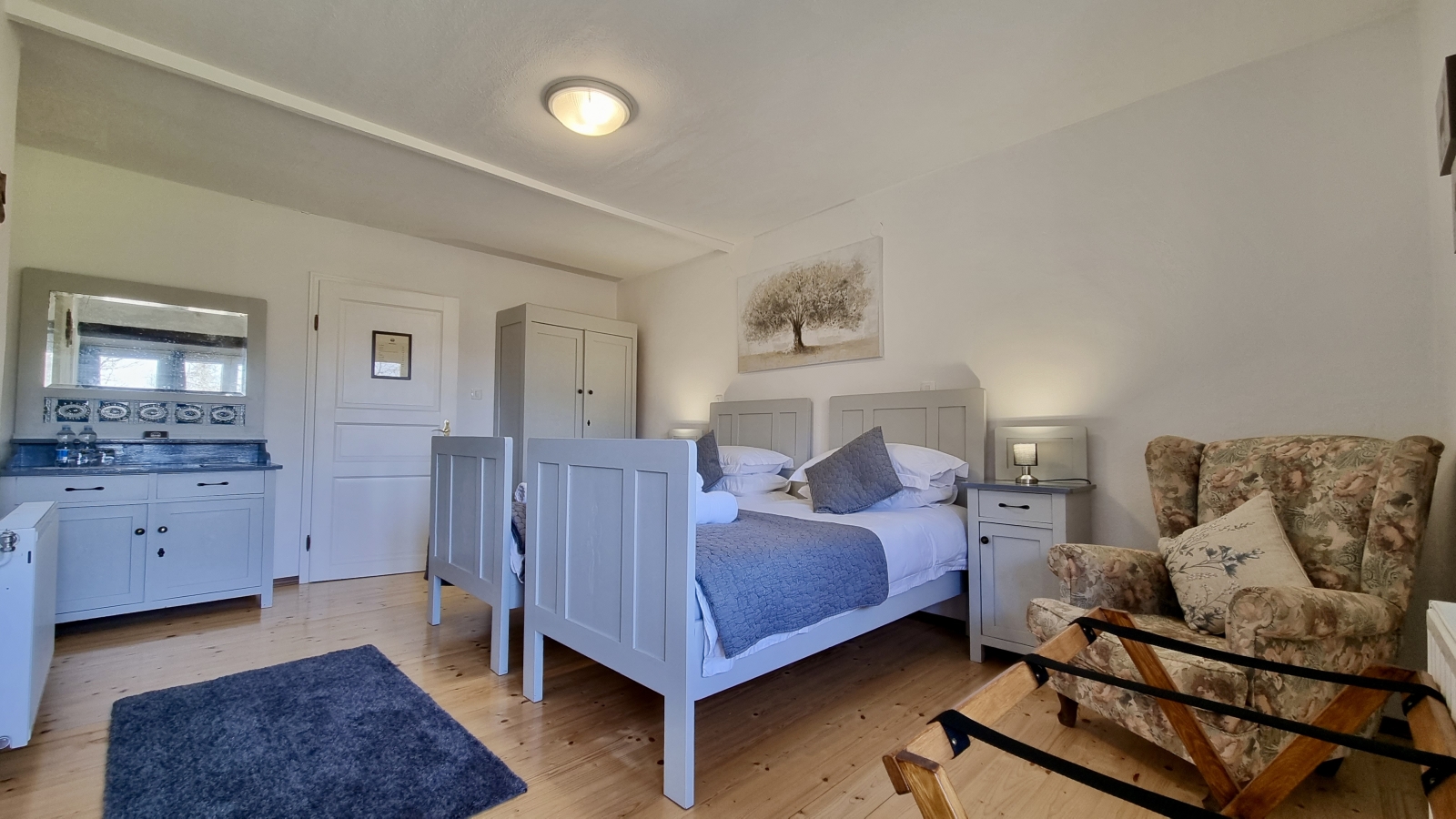 Double or twin en-suite room with door to the balcony