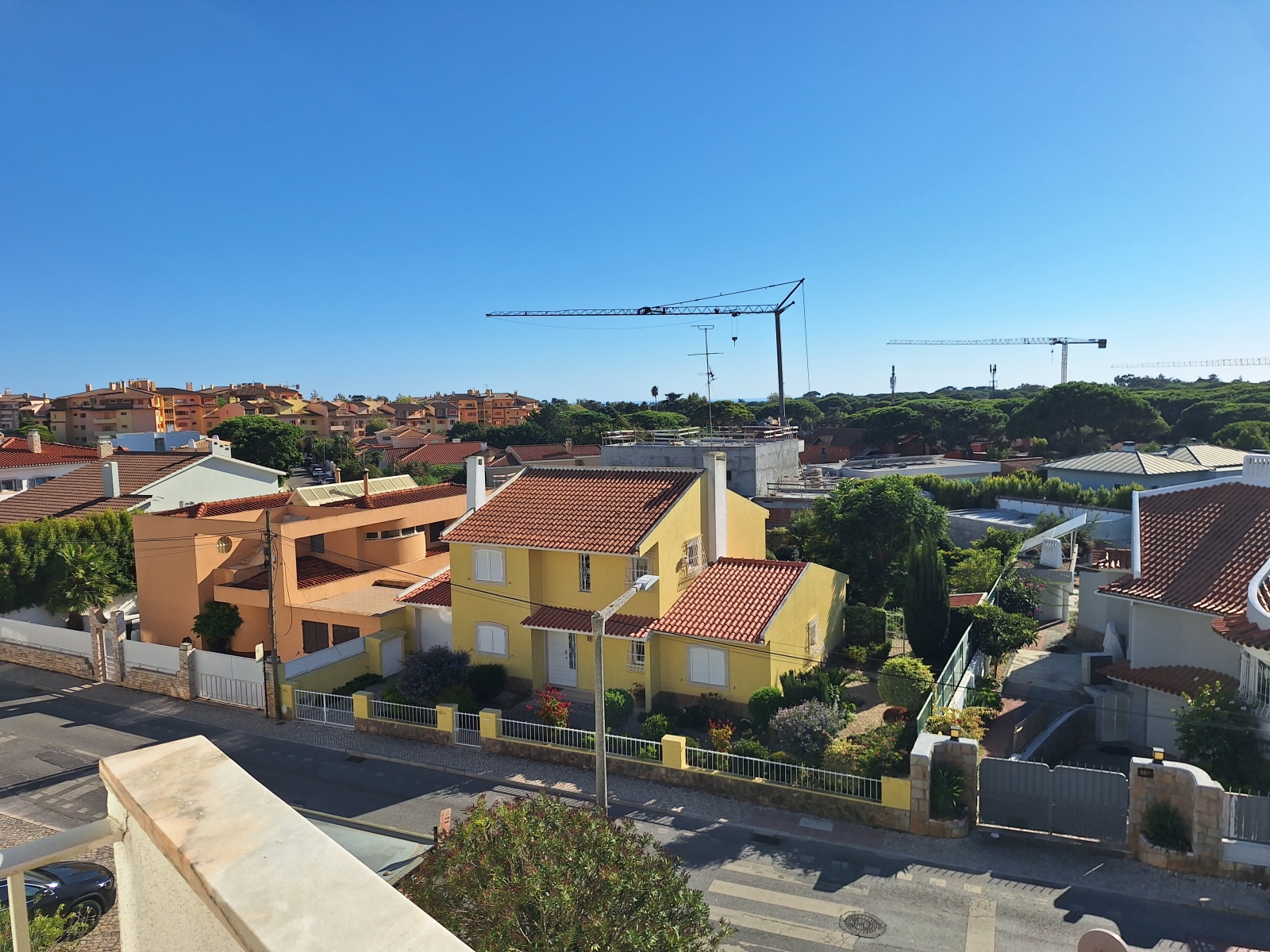 Apartamento de 3 quartos, 5m de carro da praia e 7m de carro até o centro