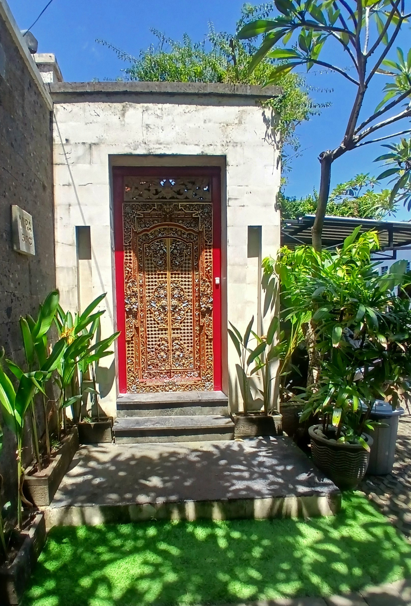 BALI Paridise - Beachside Tropical VILLA on the Island of The Gods Bali Sanur