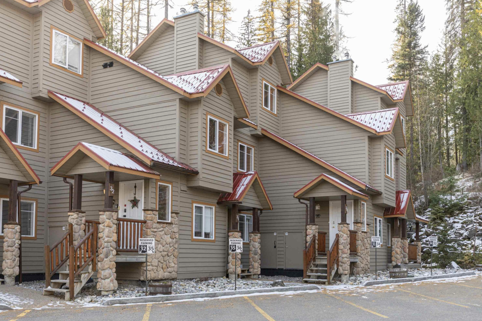 Cozy Mountain Retreat | | Ski, Golf, Bike, Hike & Explore