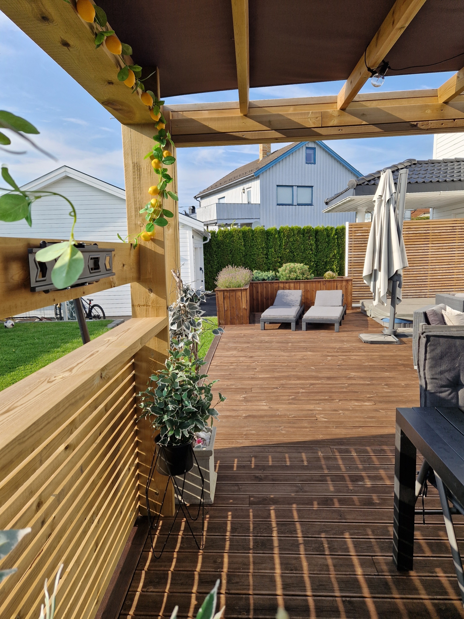 Casa grande de primer nivel con cine, bañera de hidromasaje al aire libre y un bonito jardín, ¡cerca de Oslo!