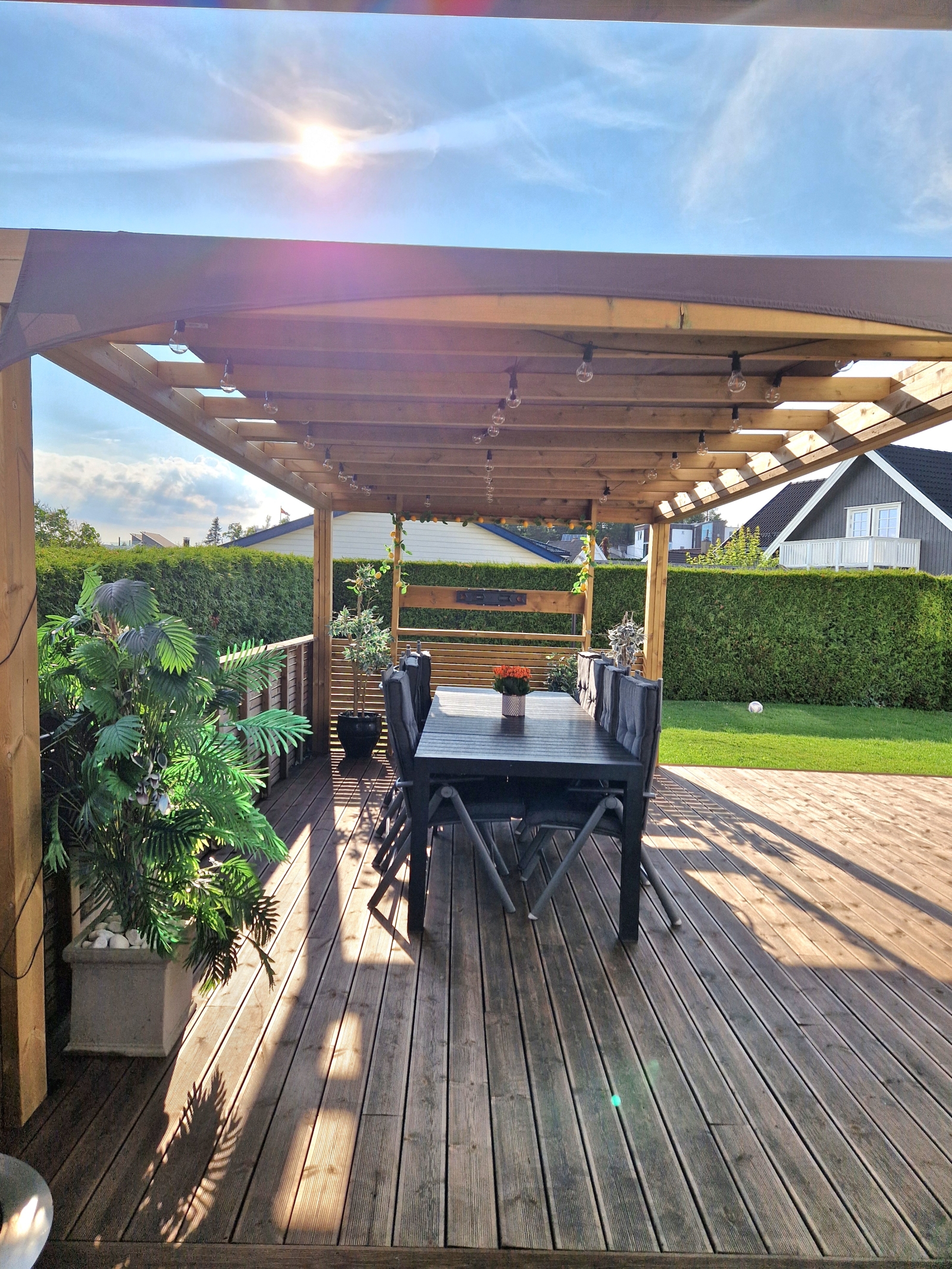 Casa grande de primer nivel con cine, bañera de hidromasaje al aire libre y un bonito jardín, ¡cerca de Oslo!