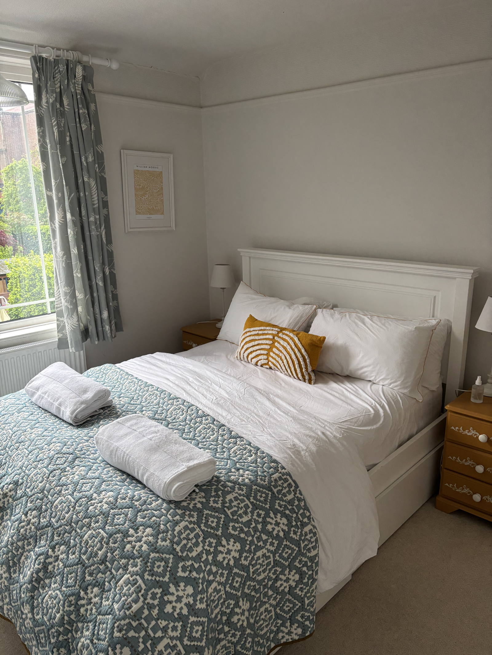 Hauptschlafzimmer (Kingsize-Bett)