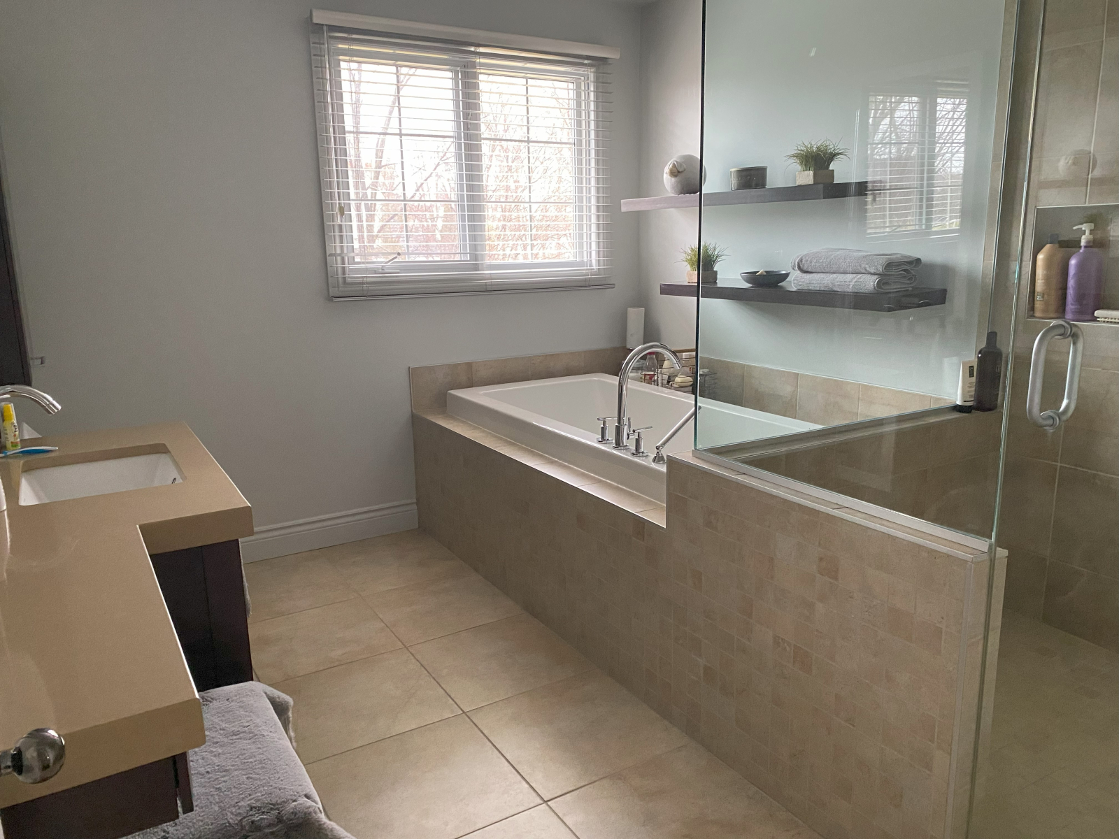 Badkamer - 2e verdieping in Laval