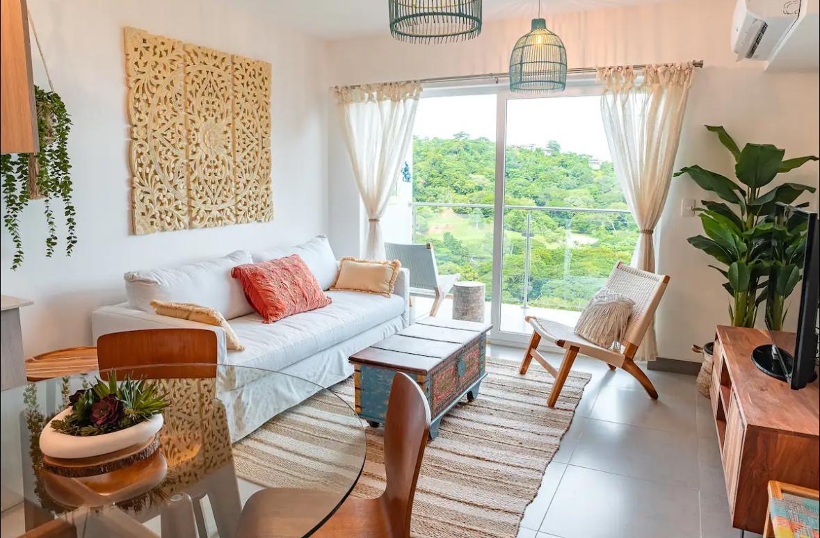 Pura Vida breathtaking ocean view