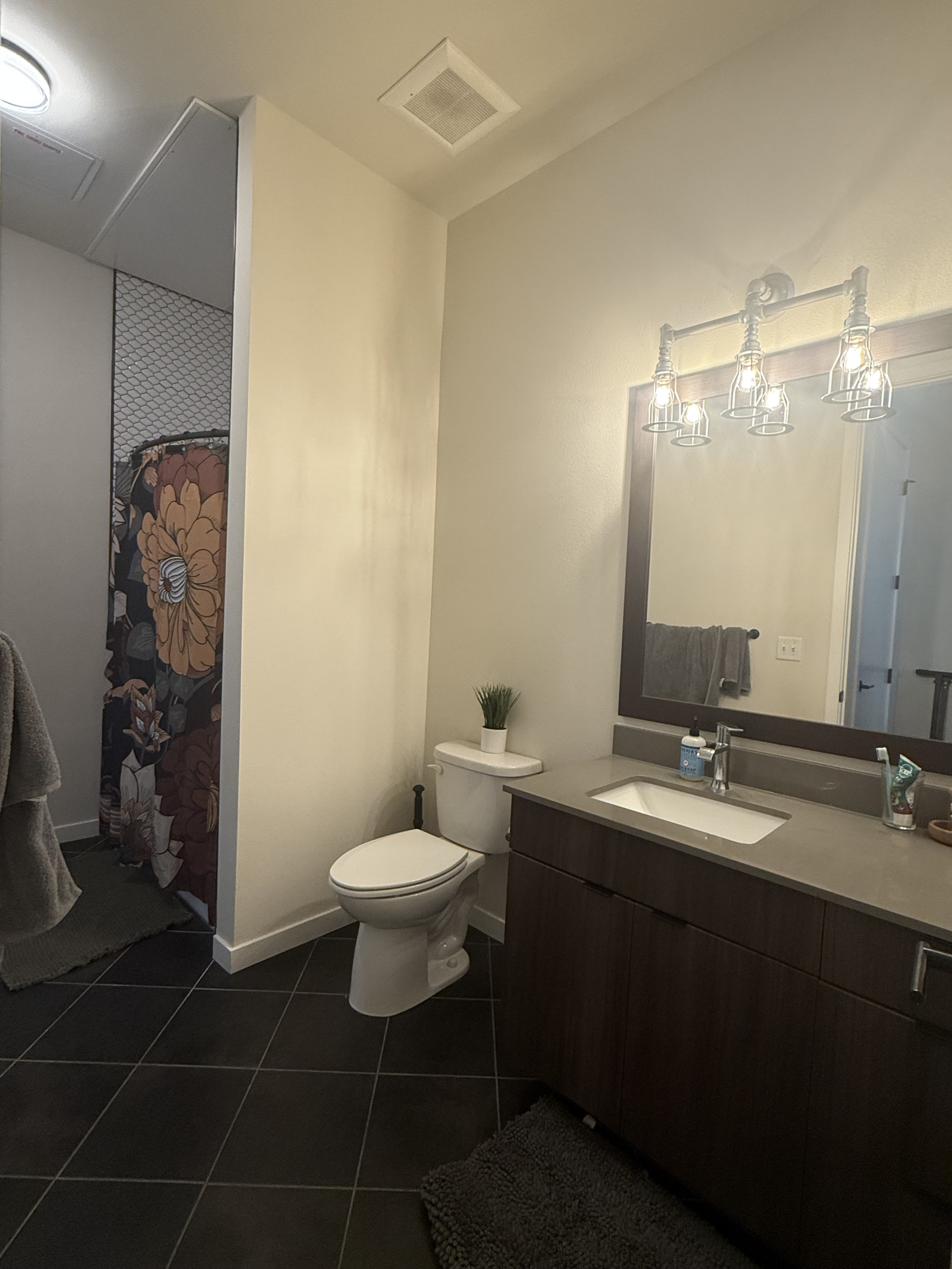 Downtown apartment in secure building. 2 bedrooms, heated pool, close to tons of Colorado activities