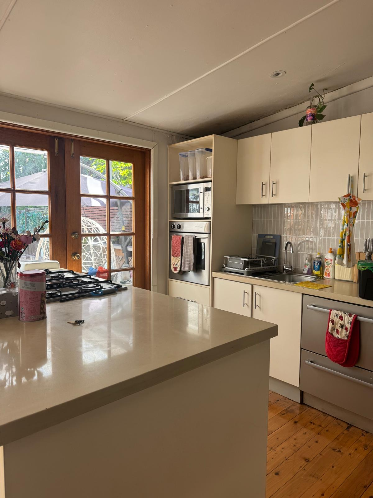 Fully equipped kitchen with gas stovetop.